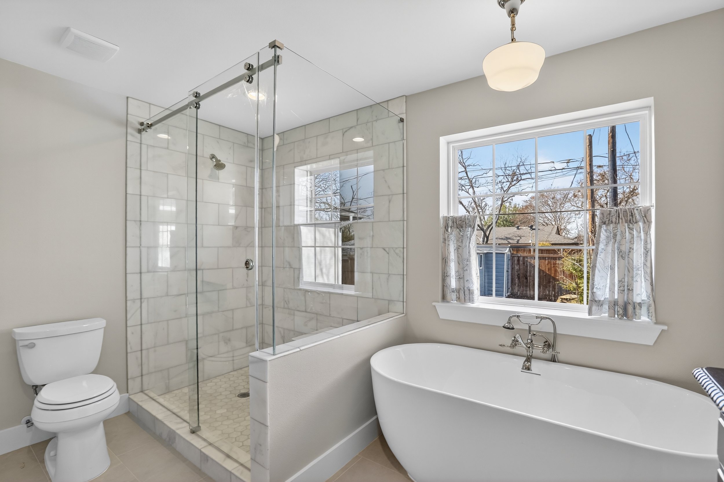 Bathroom 11.jpg