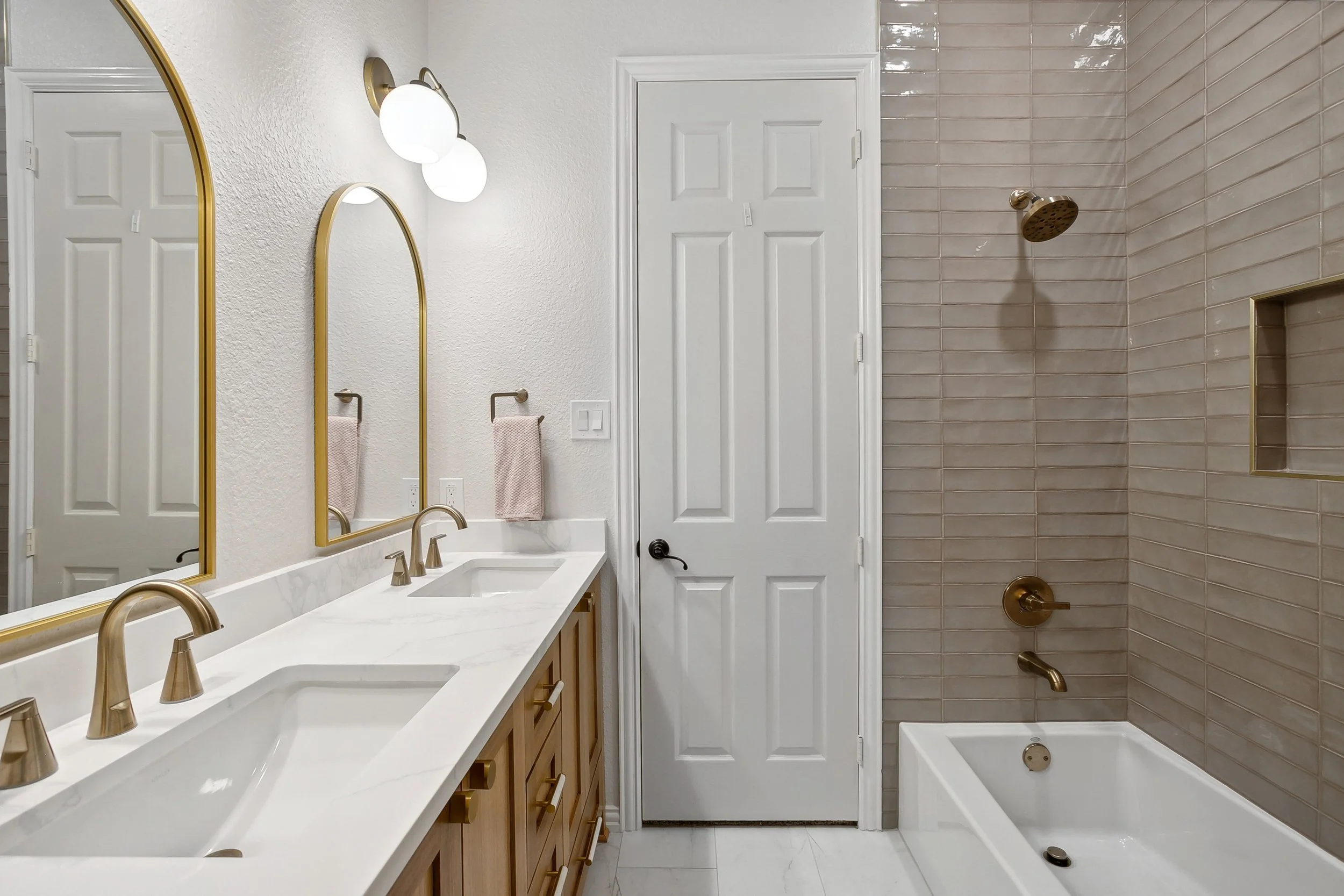 Bathroom 10.jpg