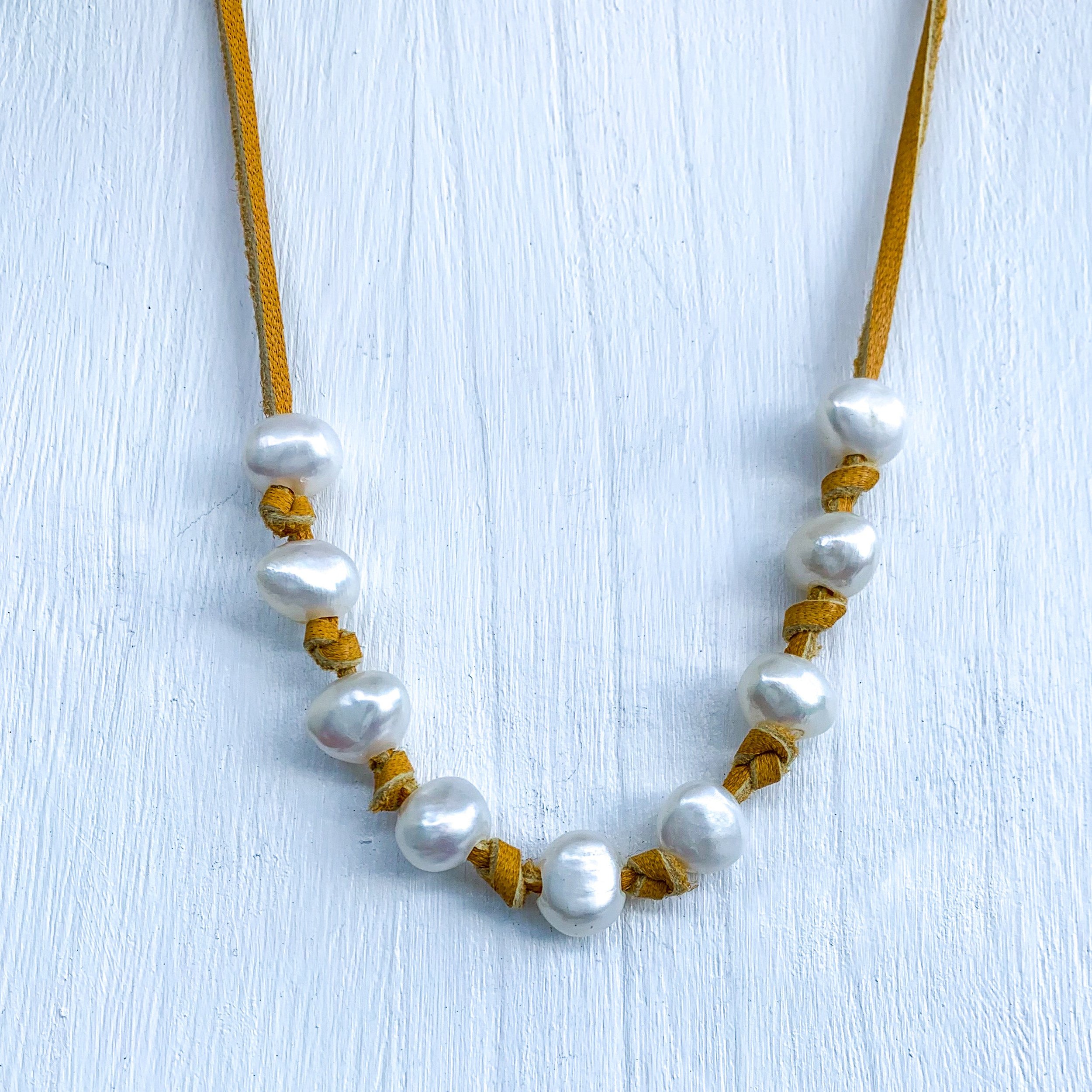 goldenpearlchoker.jpg