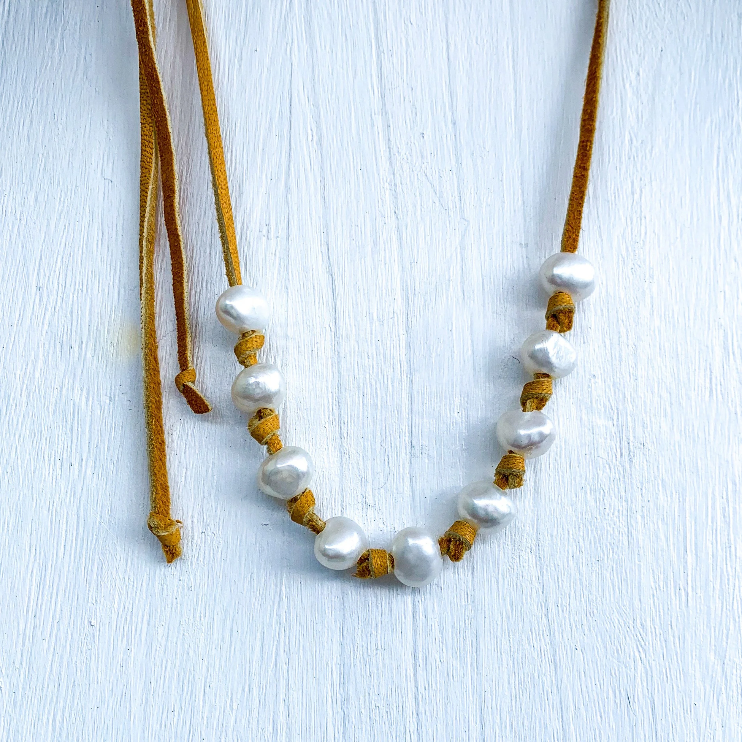 goldenpearlchokerwlace.jpg
