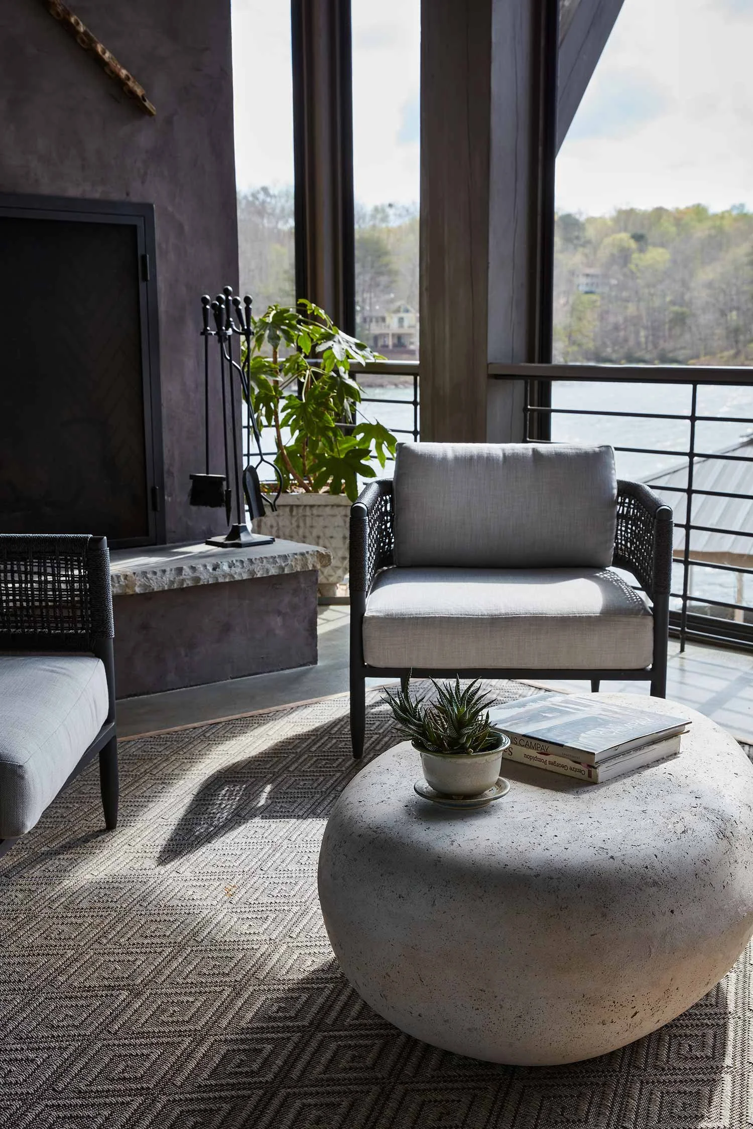 Greenapple-residential-interior-design-chair.jpg