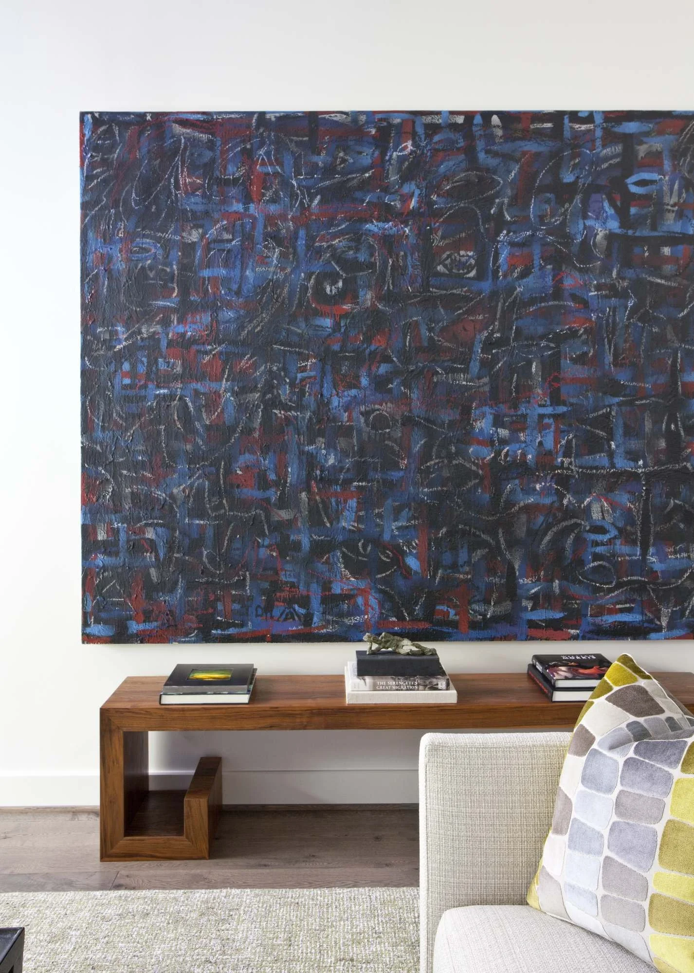 millwalk-atlanta-residential-interior-design-living-room-large-scale-abstract-painting-walnut-bench.jpg