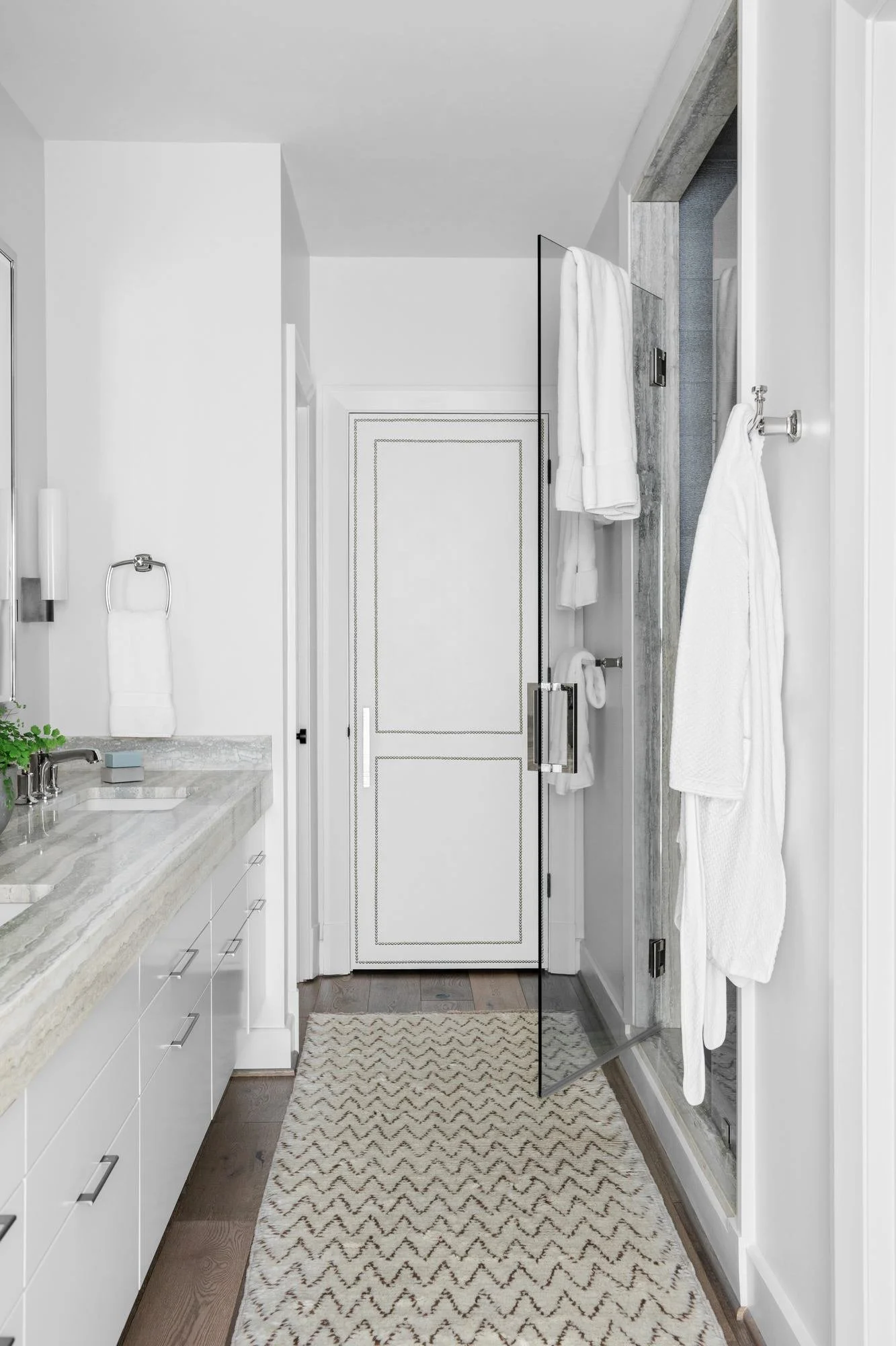 millwalk-atlanta-residential-interior-design-primary-bath-white-vanity-marble-countertop-shower.jpg