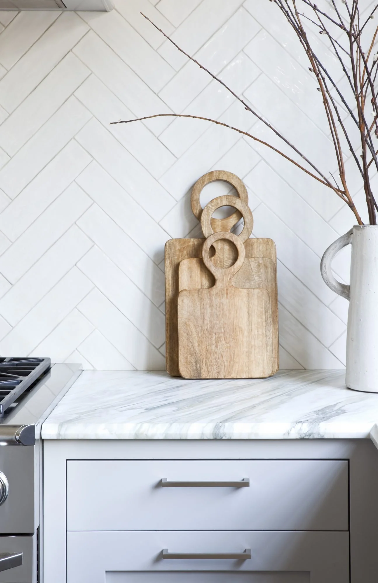 hanover-atlanta-residential-interior-design-kitchen-herringbone-backsplash-marble-countertop-detail.jpg
