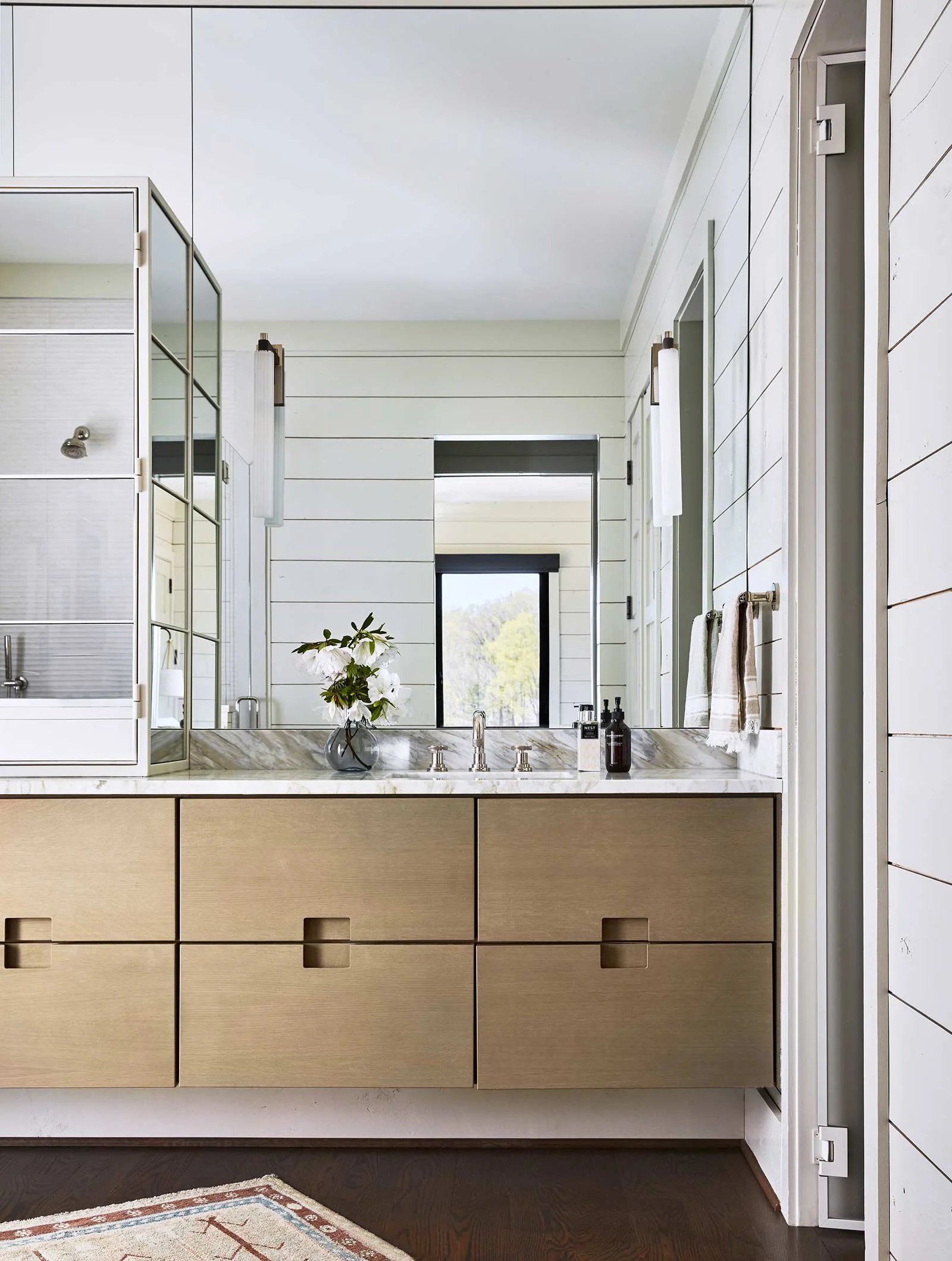 Greenapple-residential-design-bathroom-home-cabinet.jpg