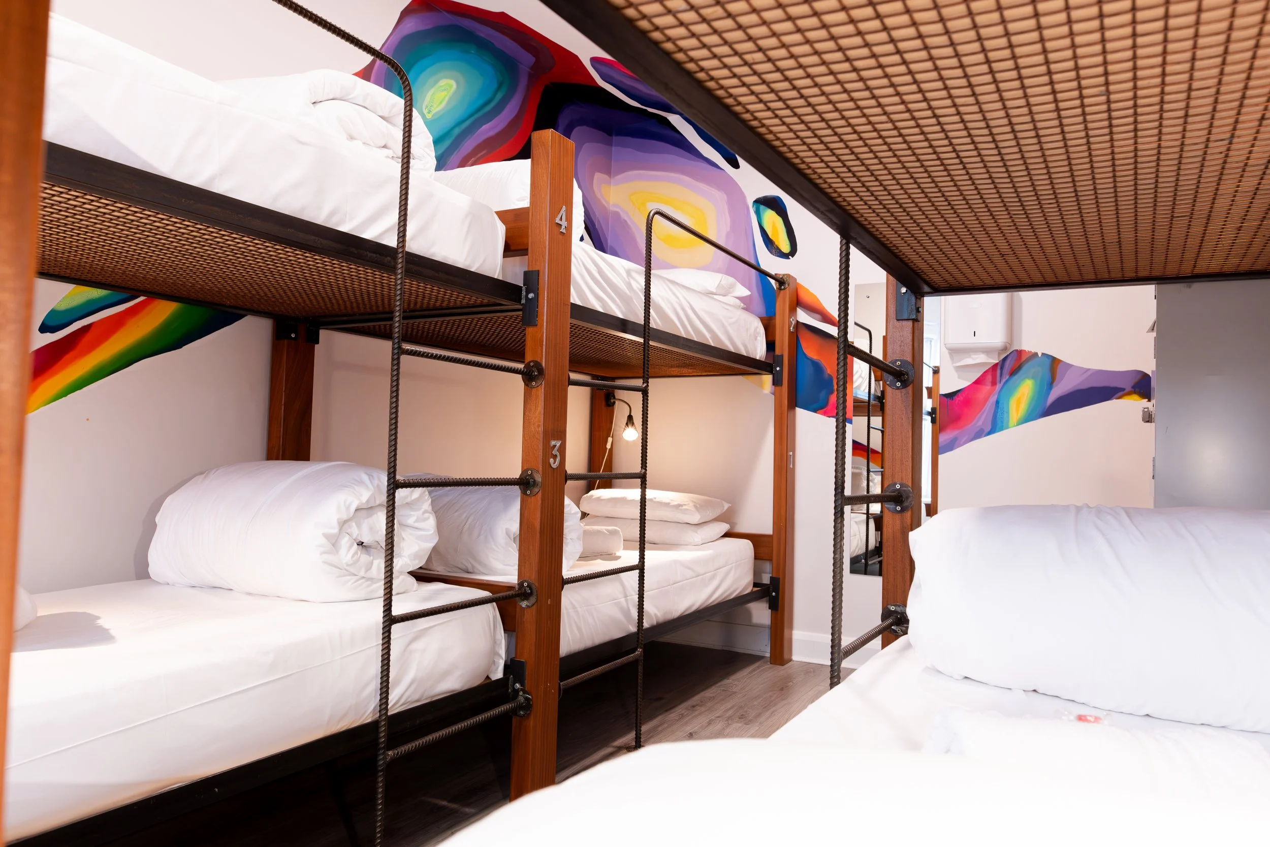 Room 003-19.jpg