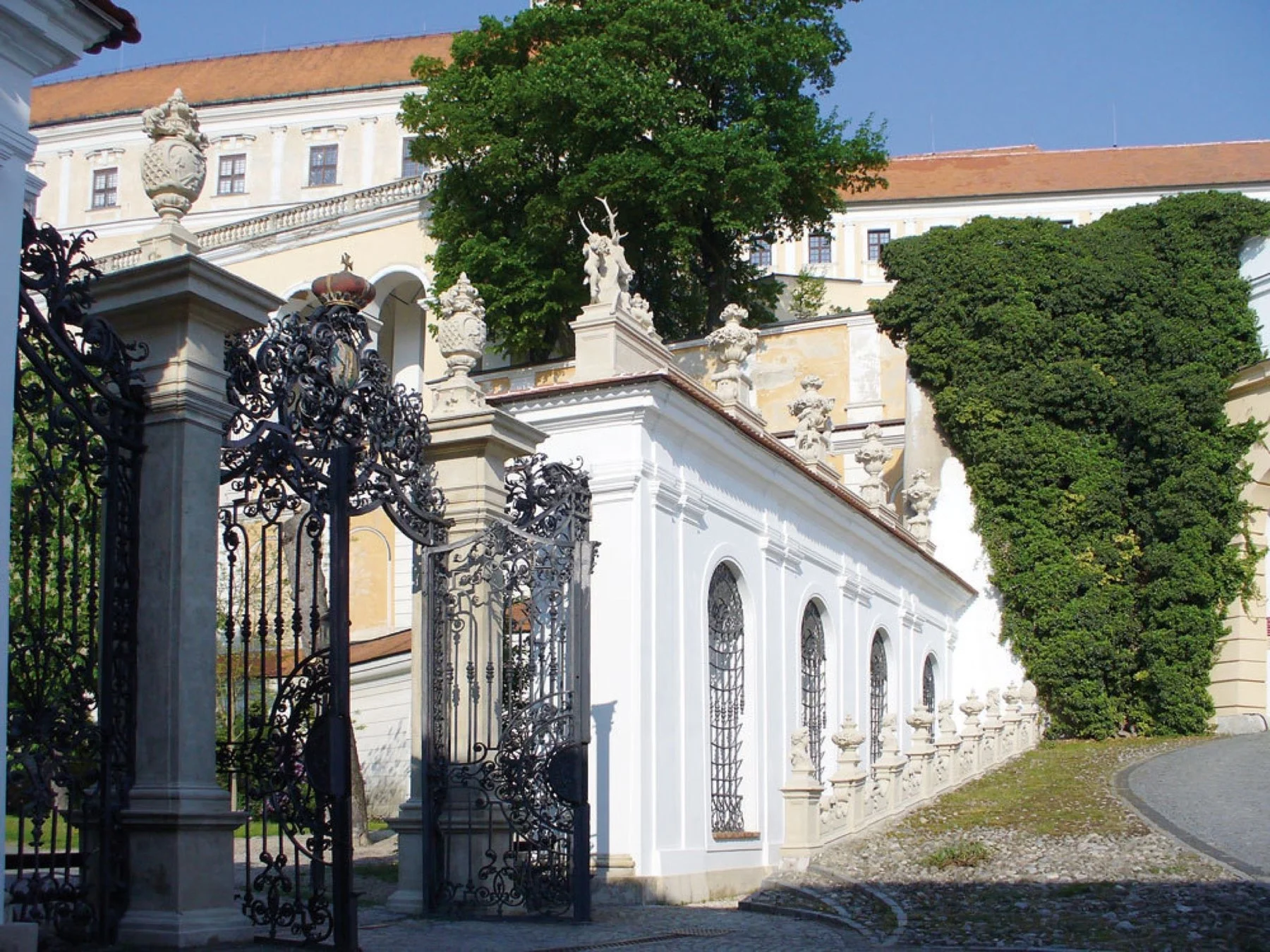 Mikulov, zámek