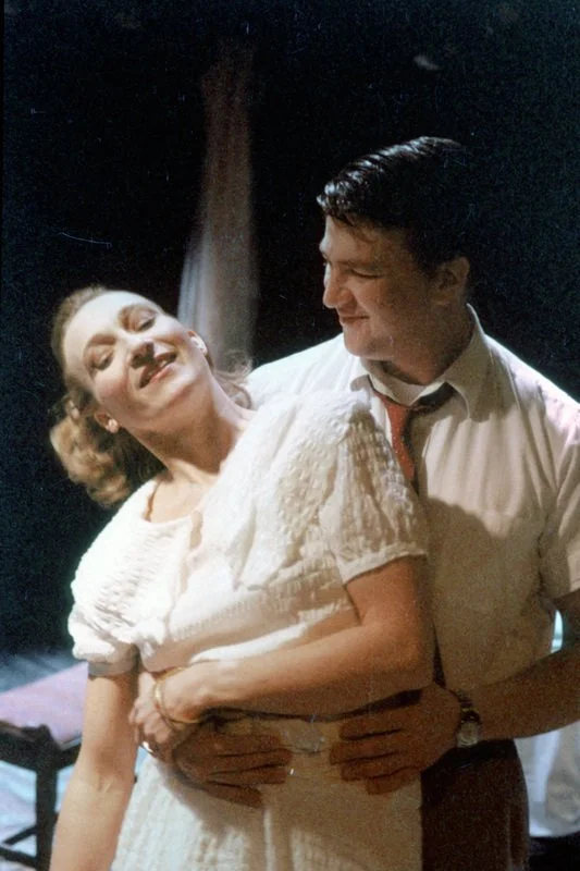 image of actors in A Streetcar Named Desire