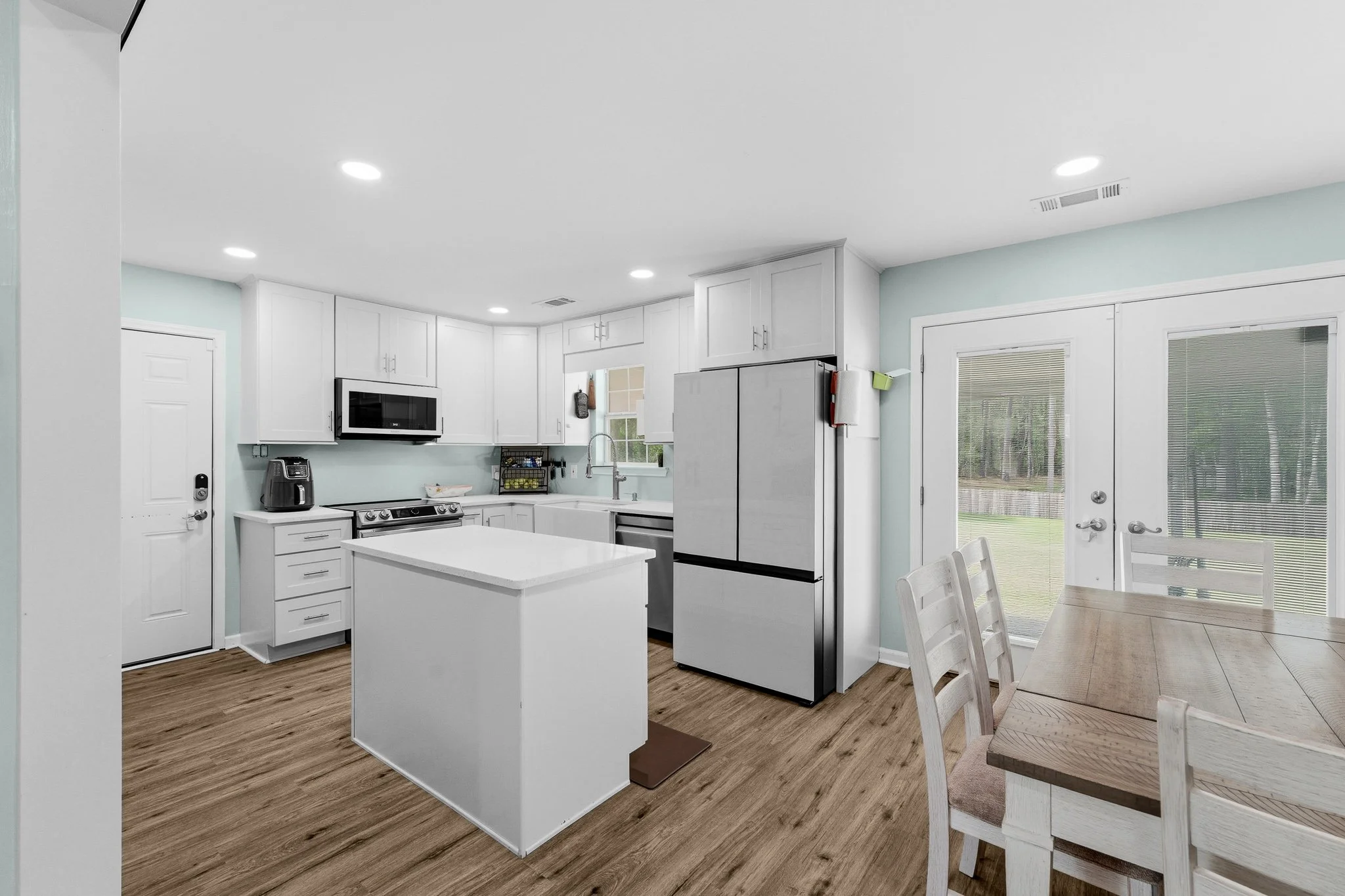140 HUGER ST-30.jpg