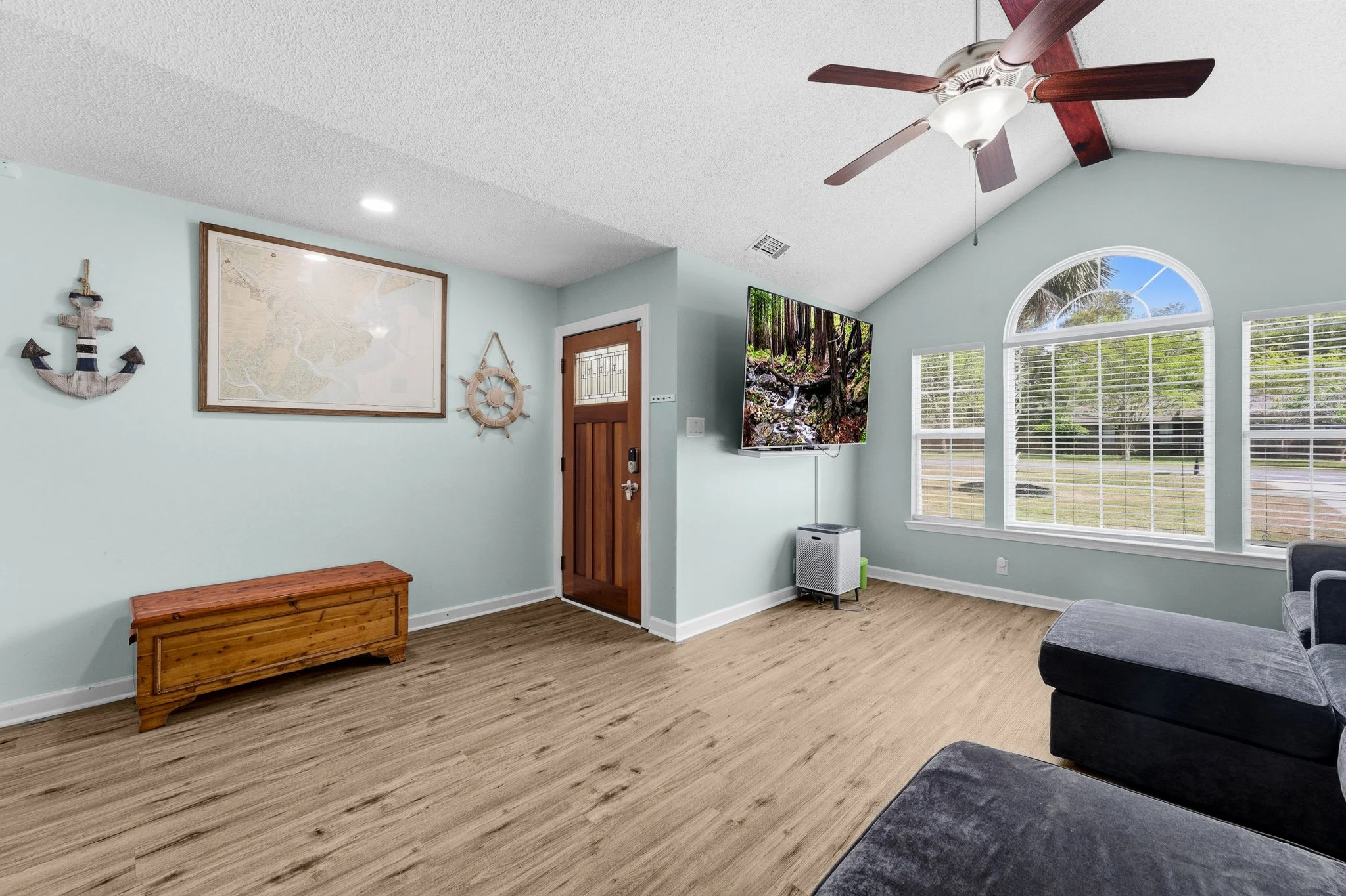 140 HUGER ST-25.jpg