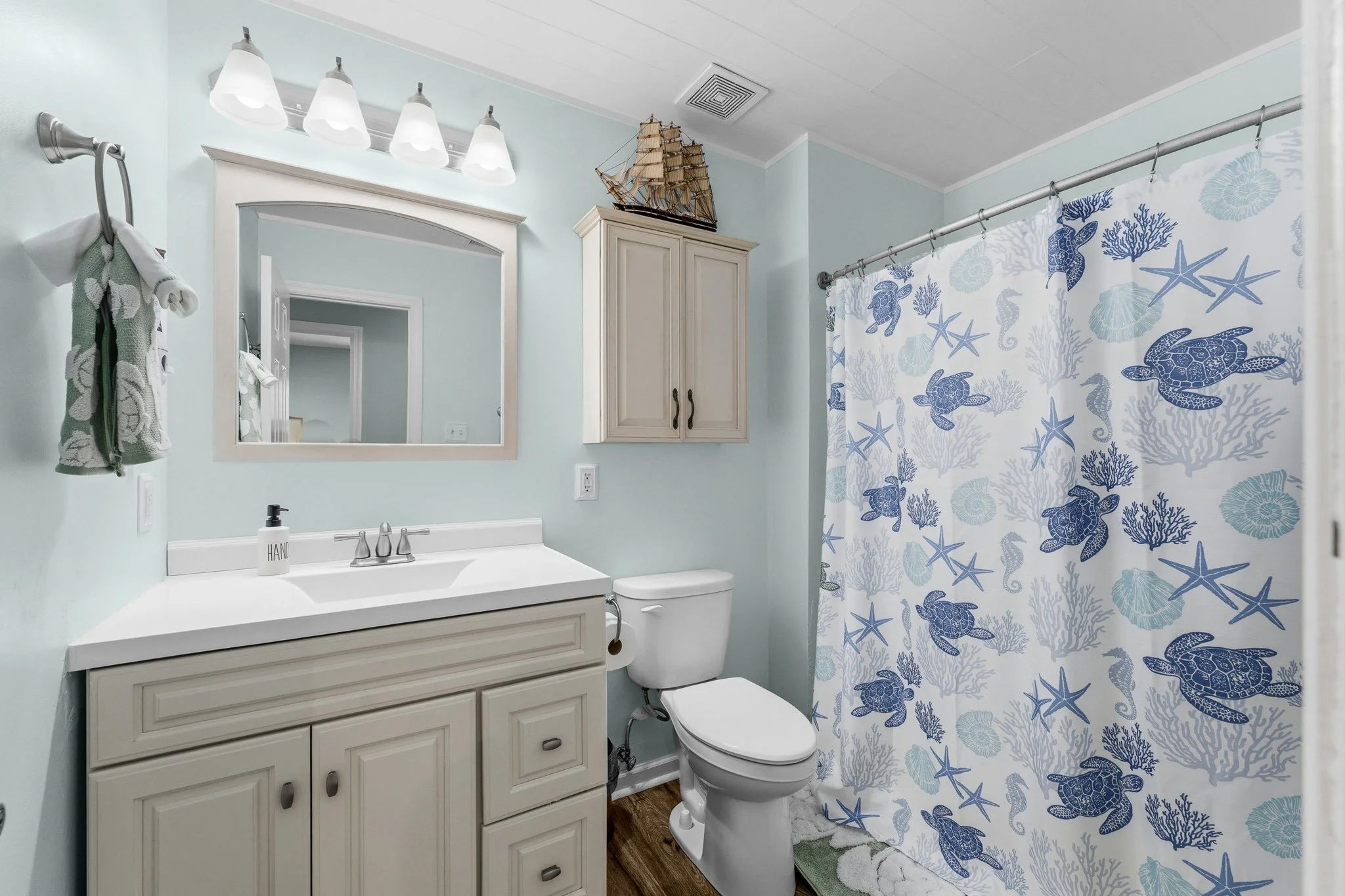 140 HUGER ST-40.jpg