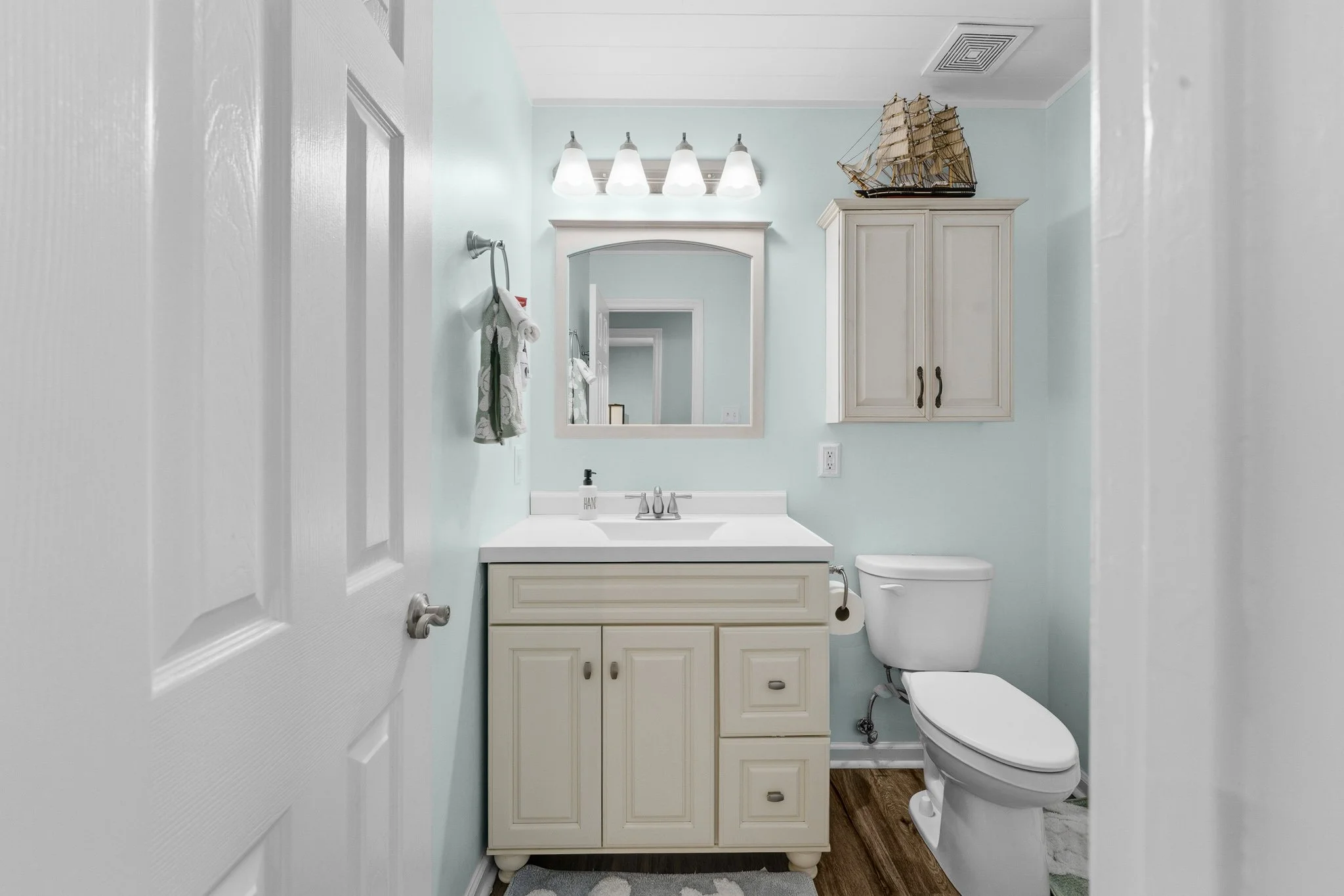 140 HUGER ST-39.jpg