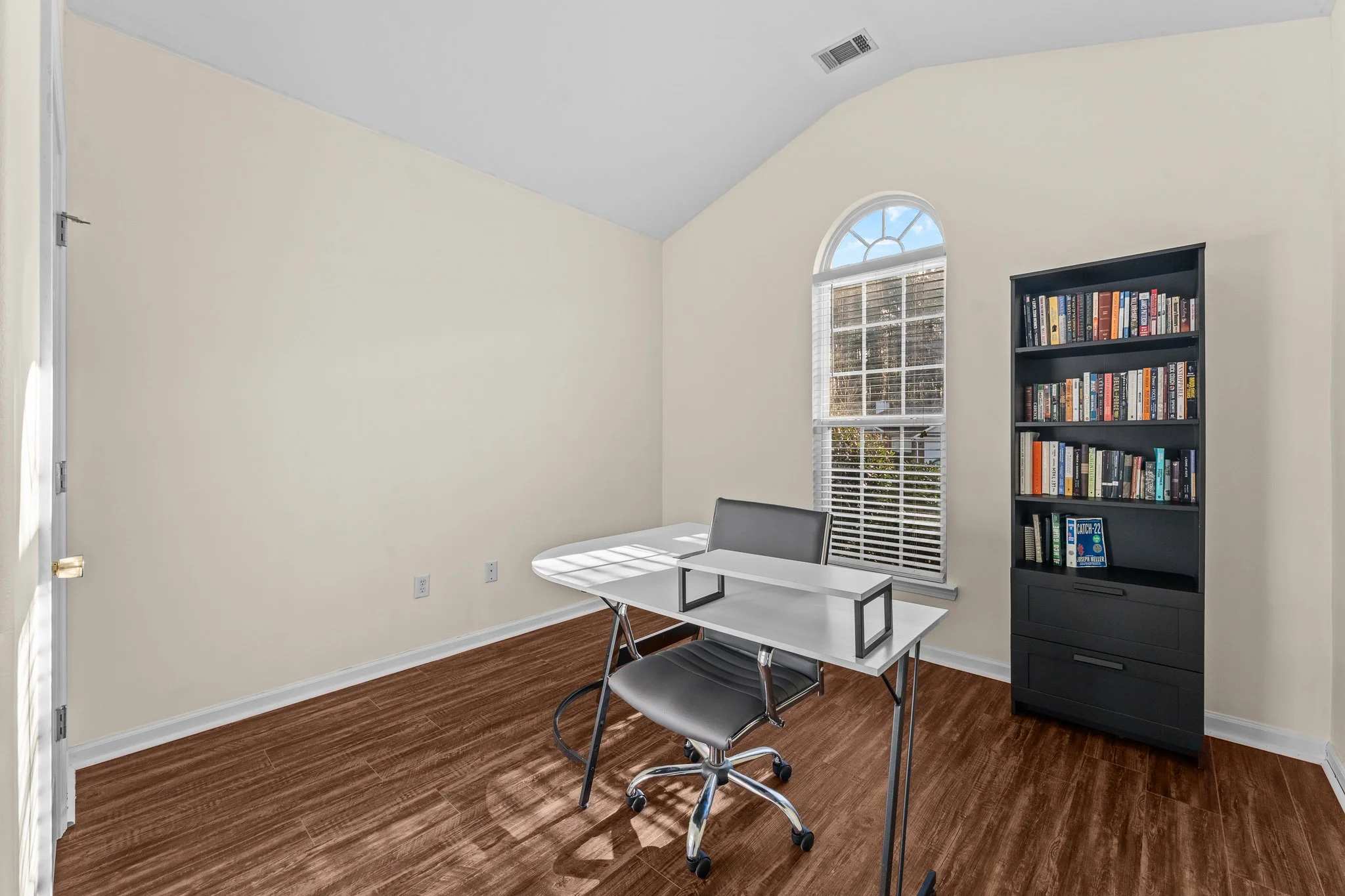 1559 BRADLEY BLVD-26.jpg