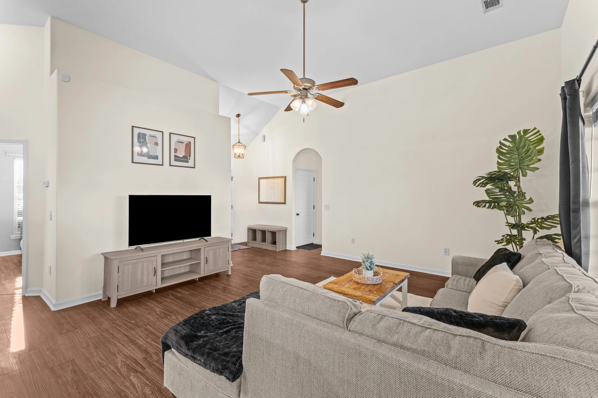 1559 BRADLEY BLVD-29.jpg