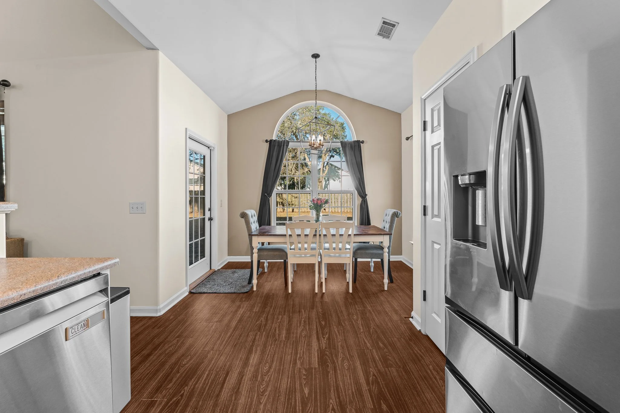 1559 BRADLEY BLVD-22.jpg