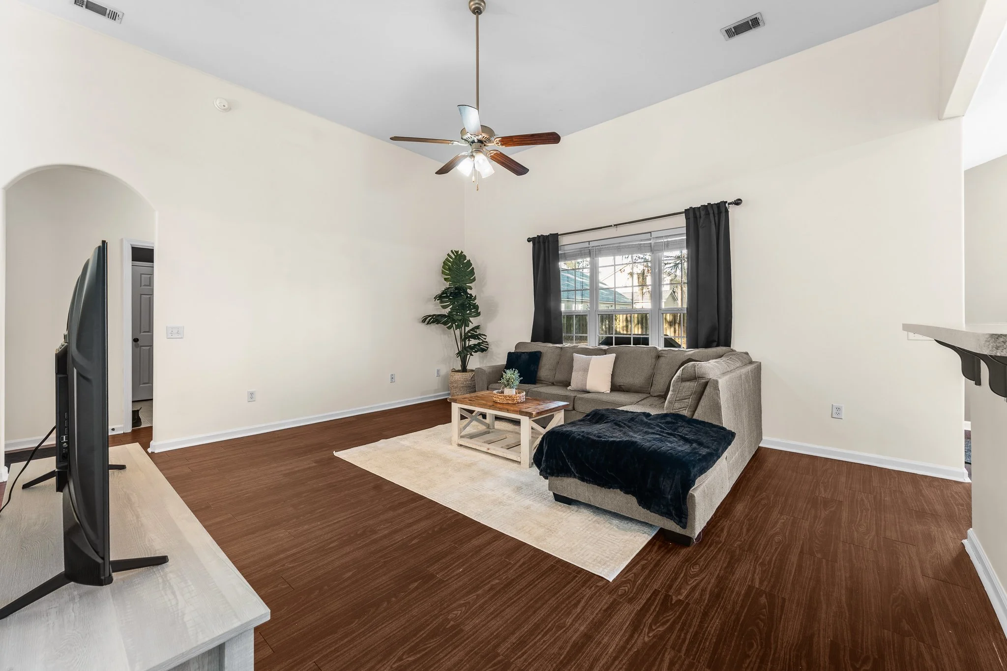 1559 BRADLEY BLVD-18.jpg