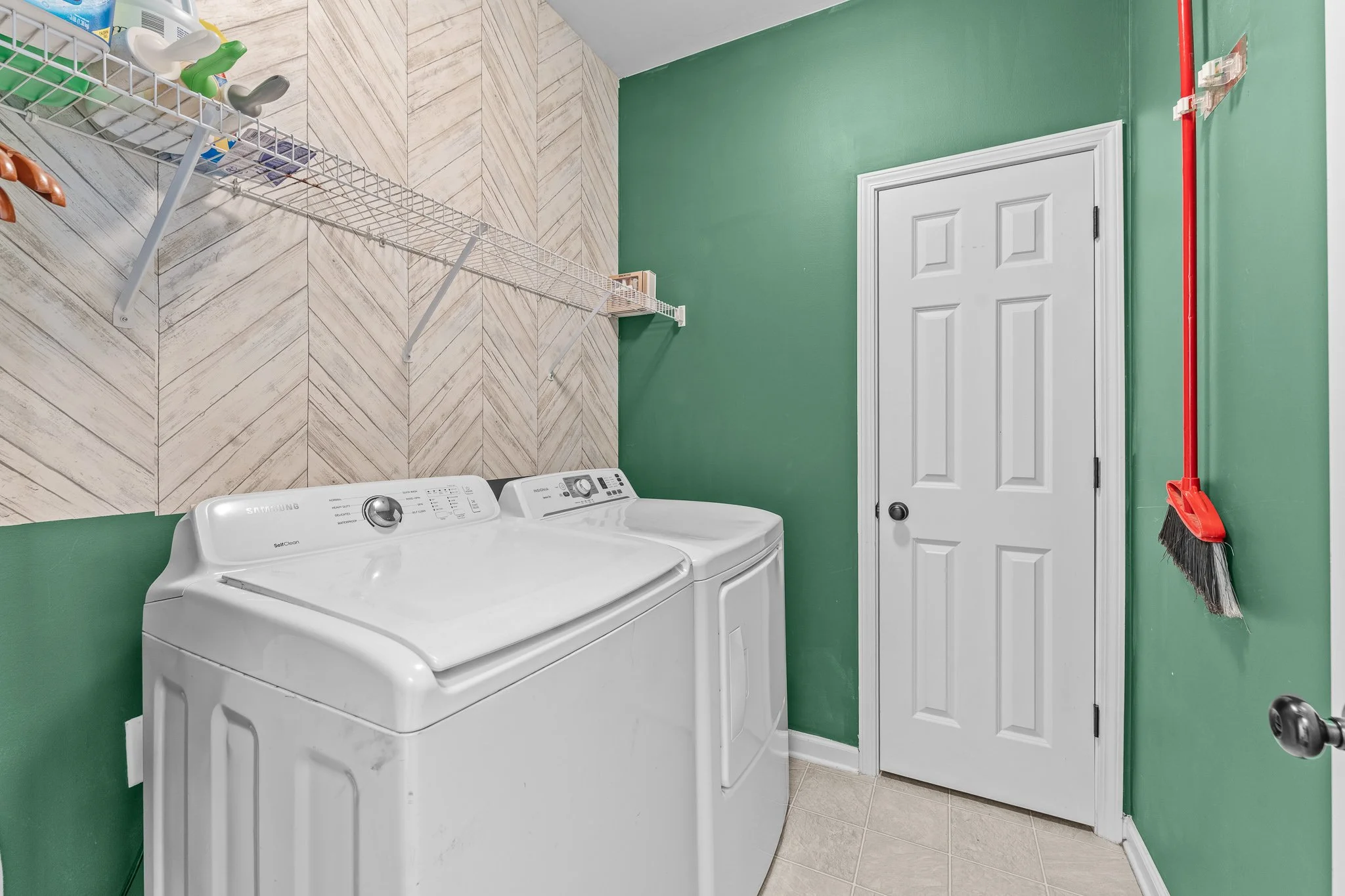 1559 BRADLEY BLVD-6.jpg