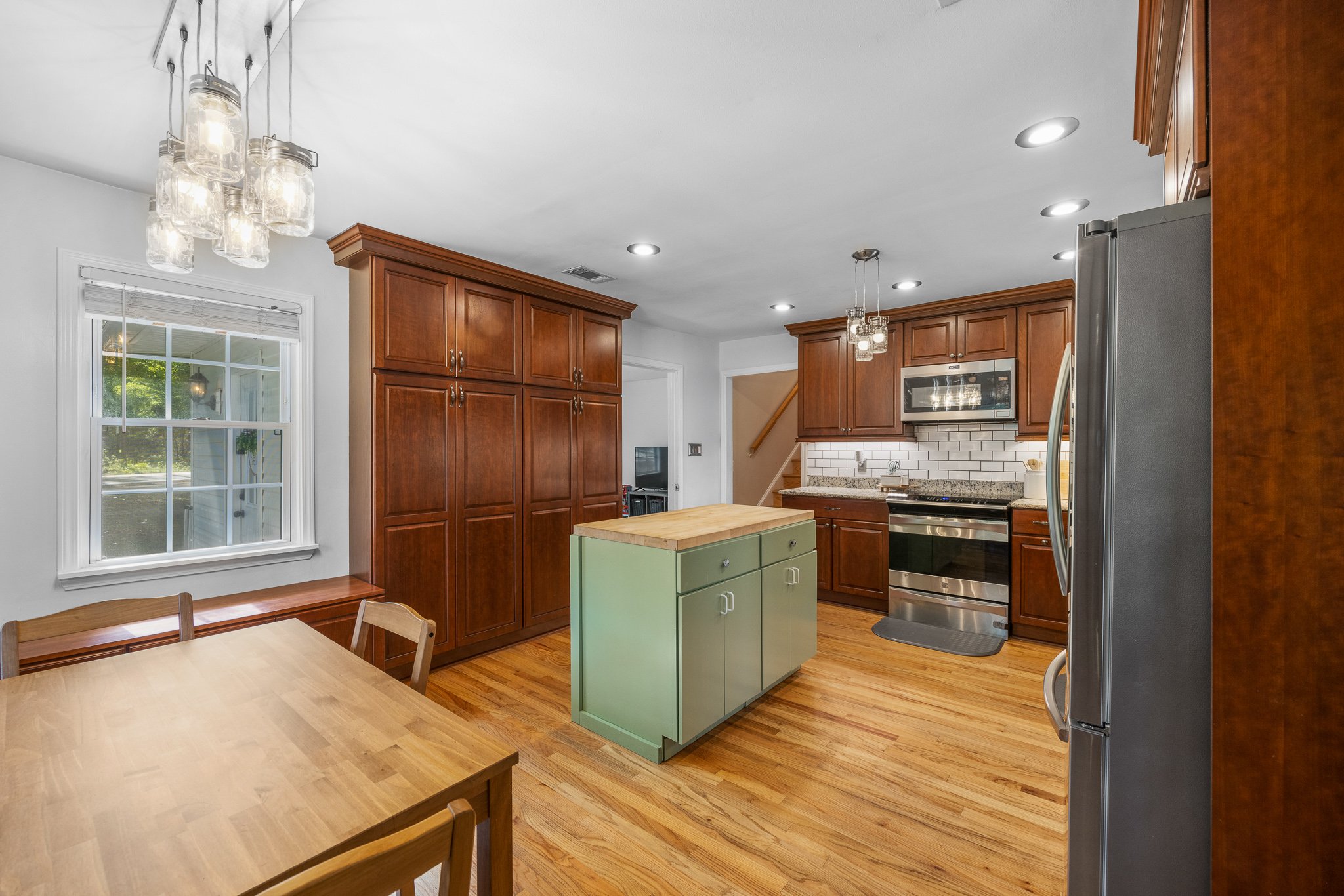 229 GOLDEN RD-29.jpg