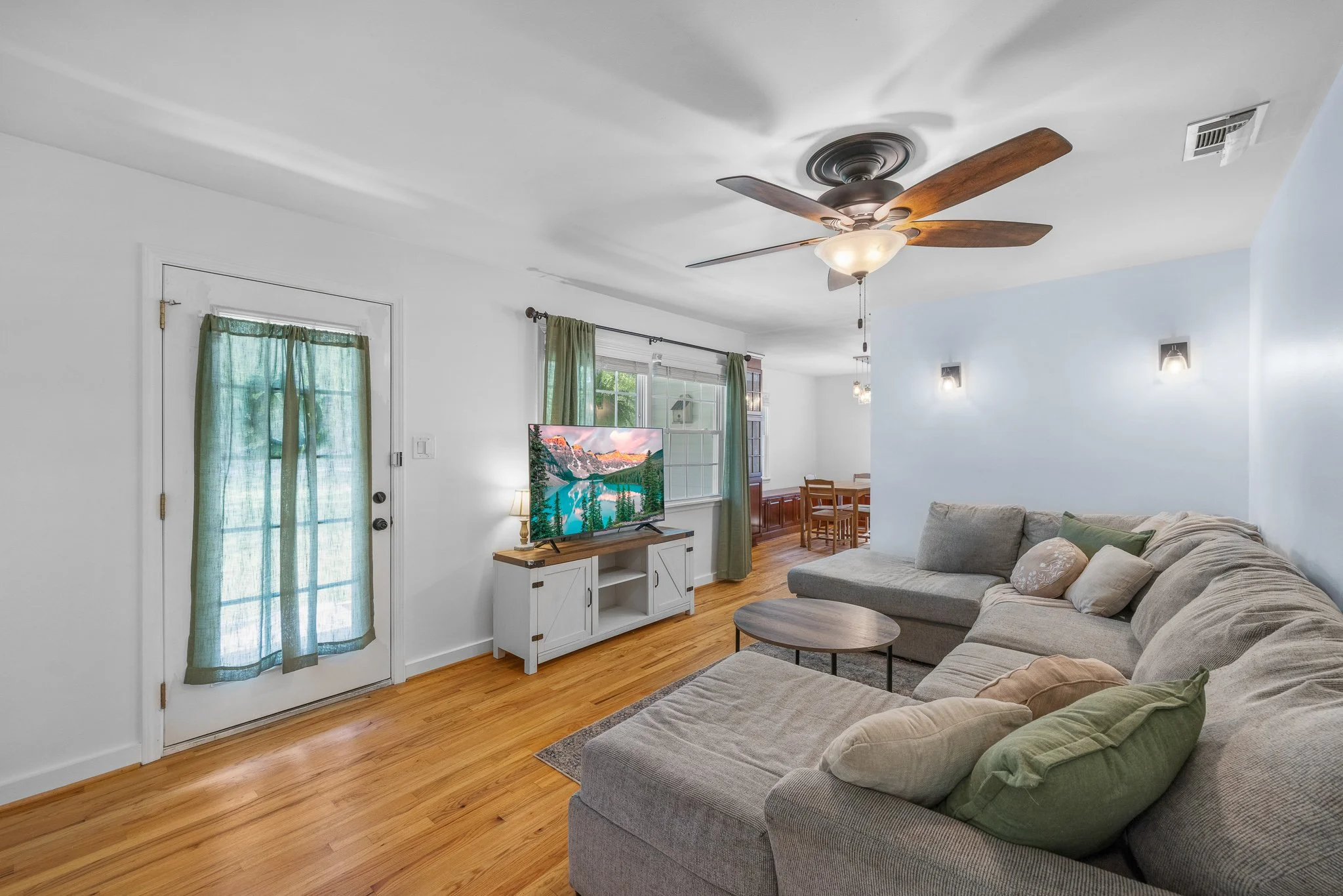 229 GOLDEN RD-34.jpg