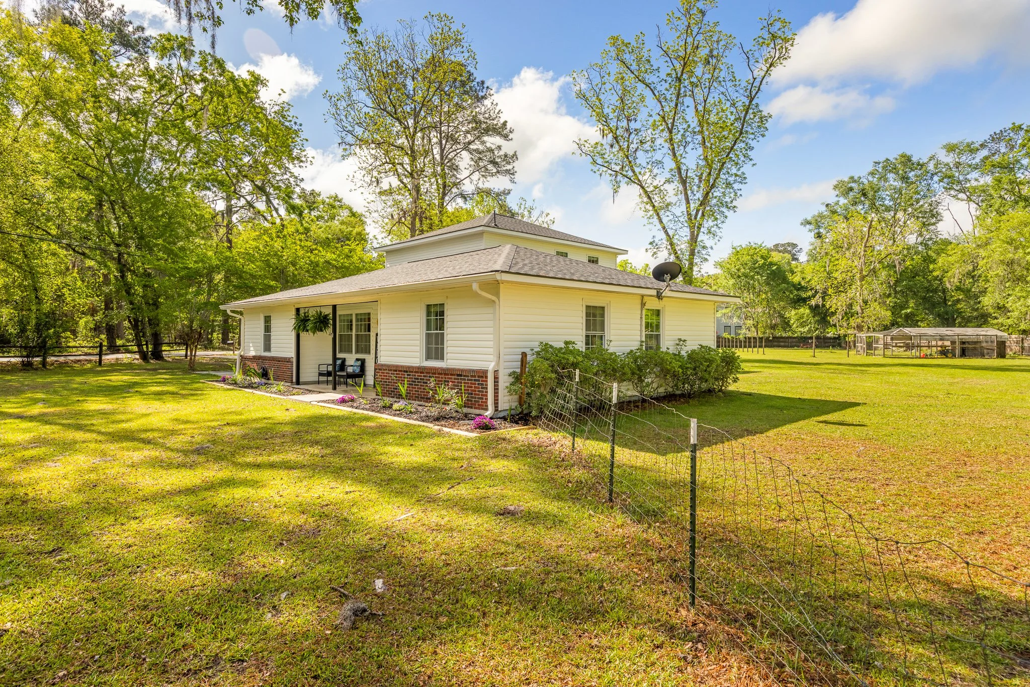 229 GOLDEN RD-12.jpg