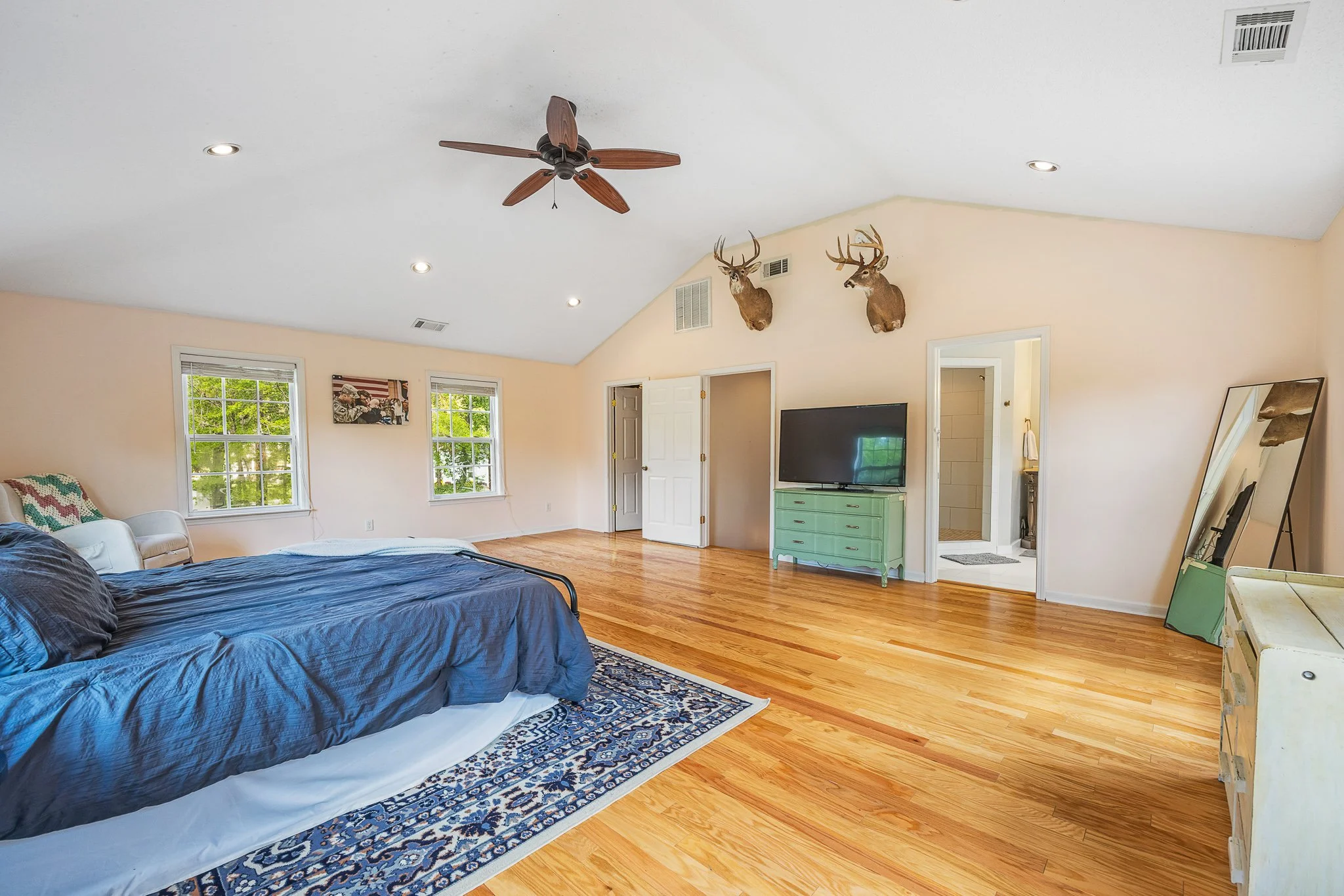 229 GOLDEN RD-46.jpg