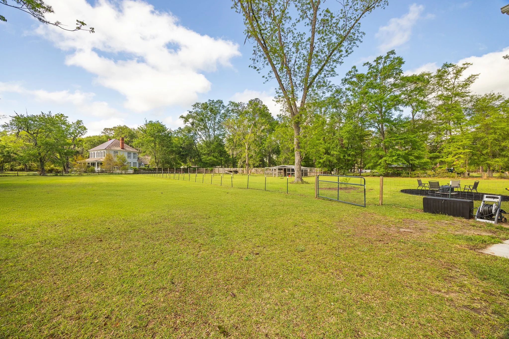 229 GOLDEN RD-16.jpg