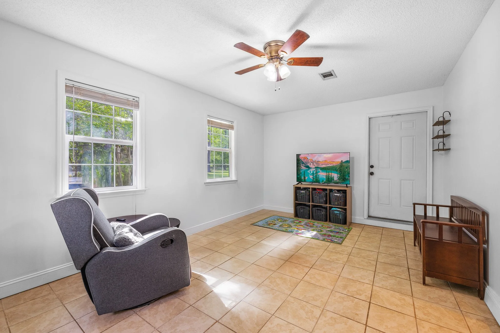 229 GOLDEN RD-24.jpg