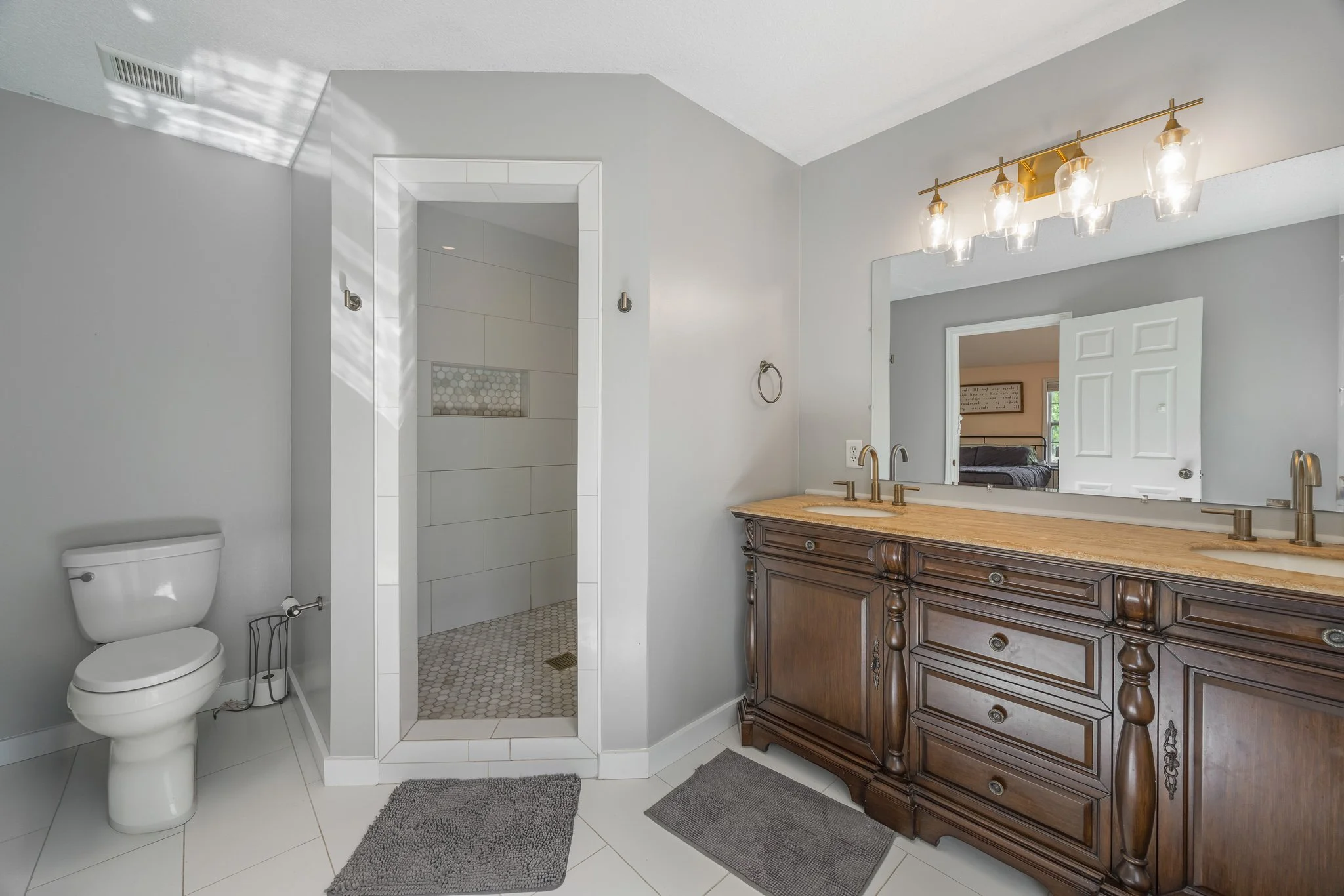 229 GOLDEN RD-51.jpg