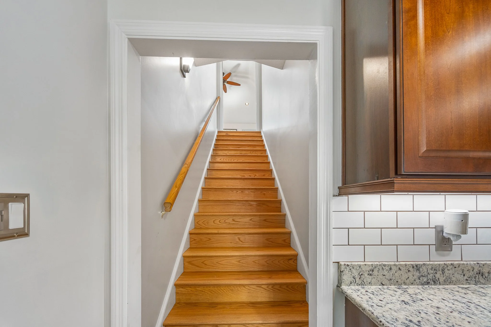 229 GOLDEN RD-42.jpg