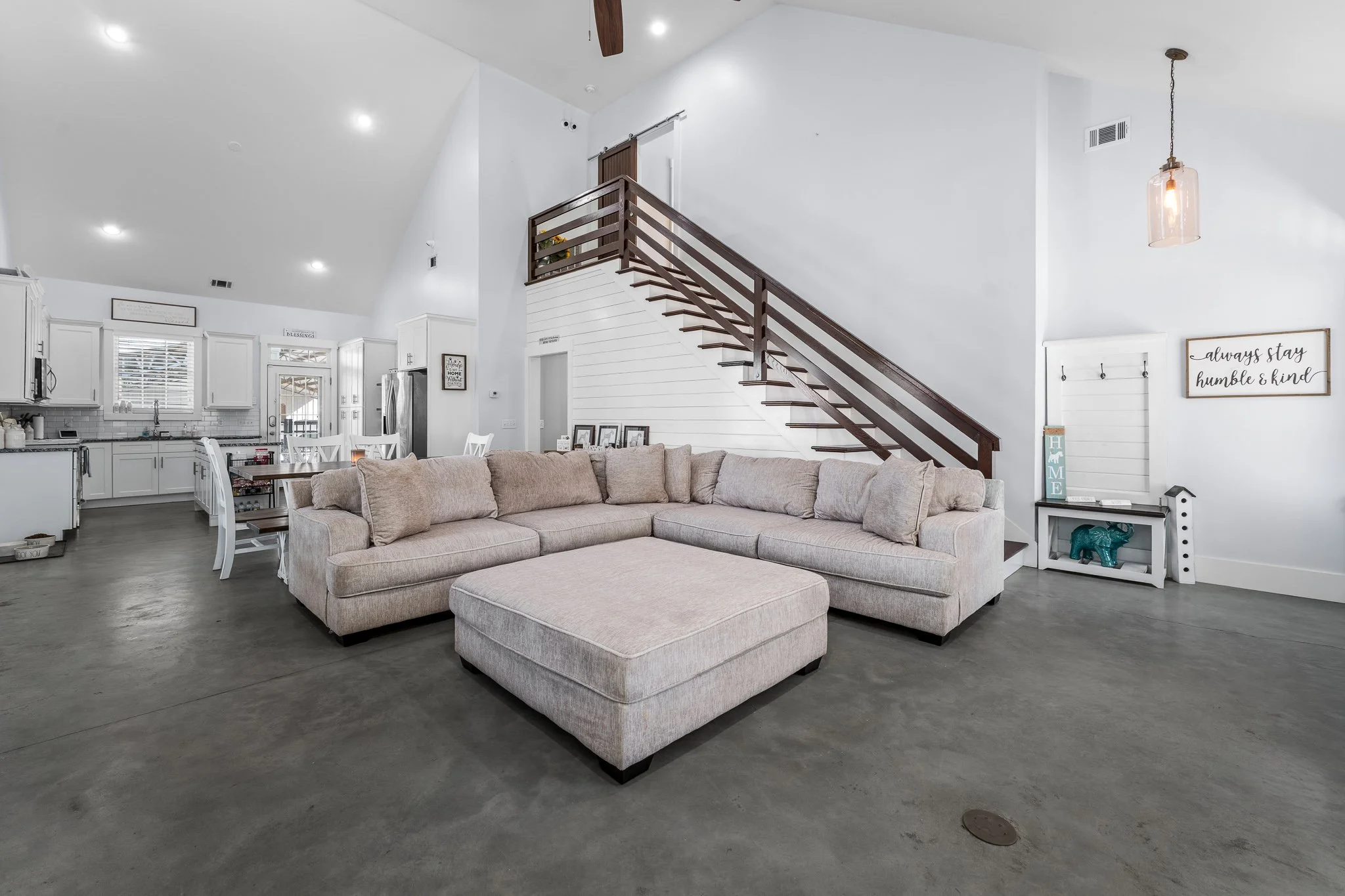 640 MEINHARD RD-43.jpg