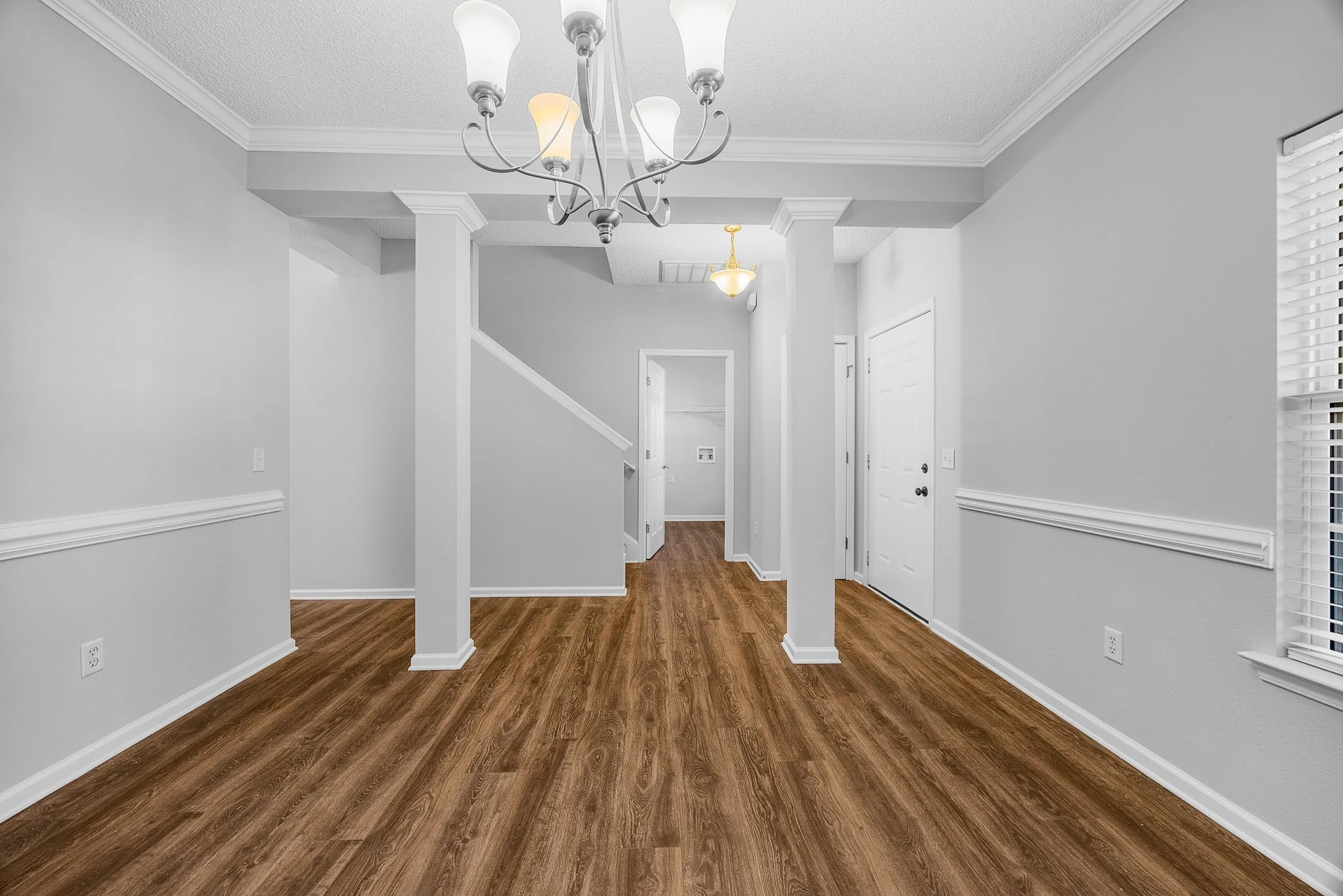 8 FALKLAND AVE-5.jpg