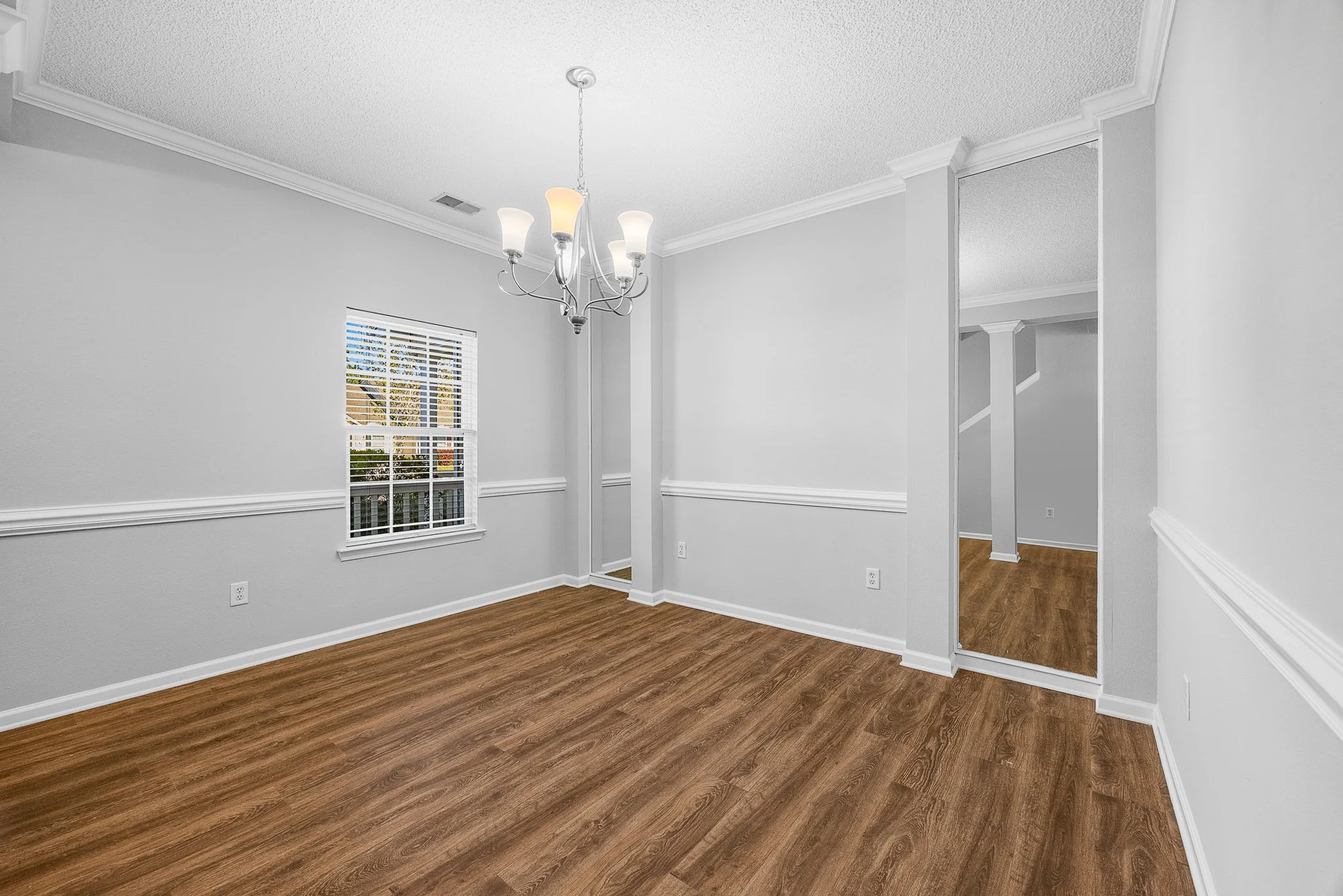 8 FALKLAND AVE-3.jpg