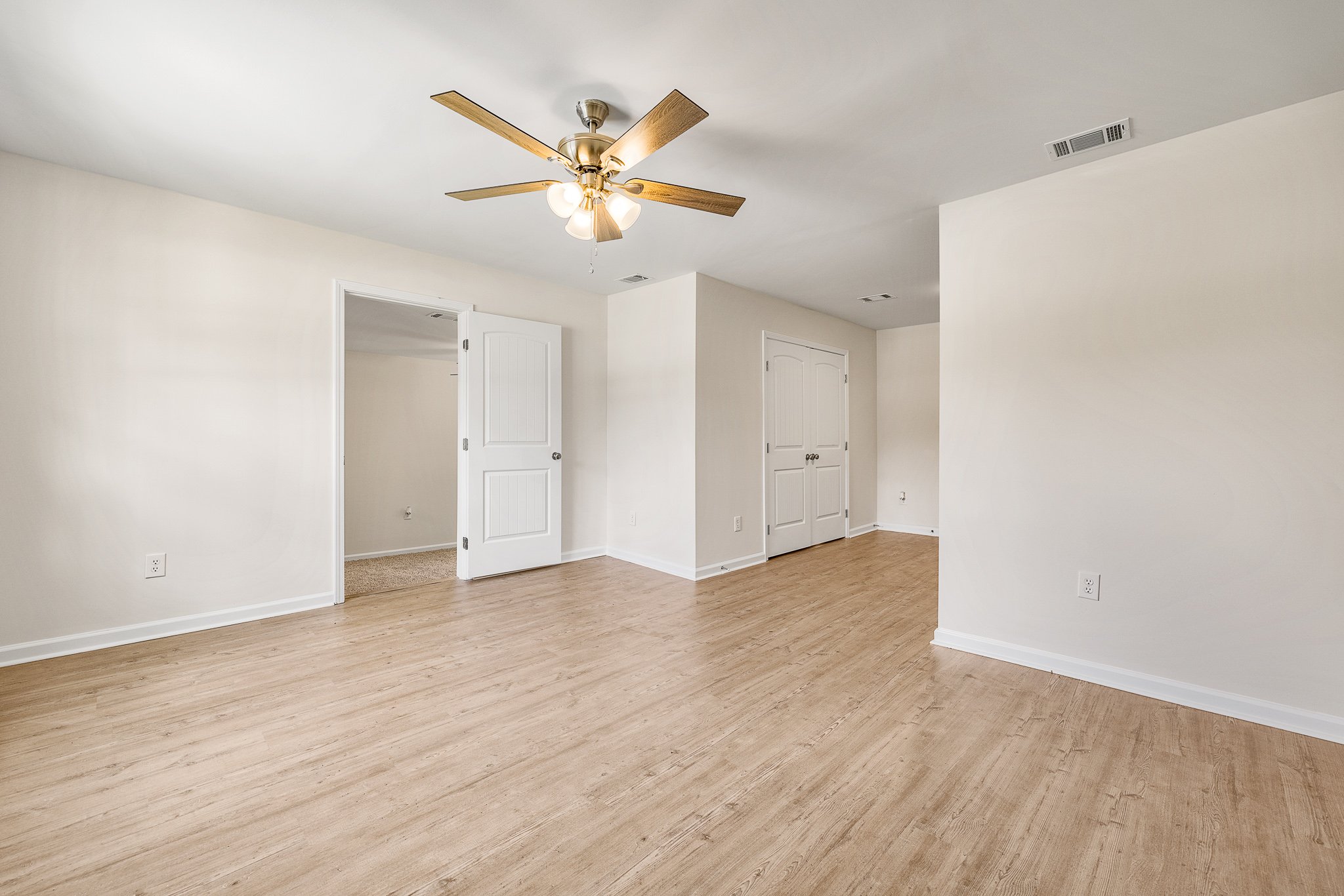 117 NEW STILWELL RD-6.jpg