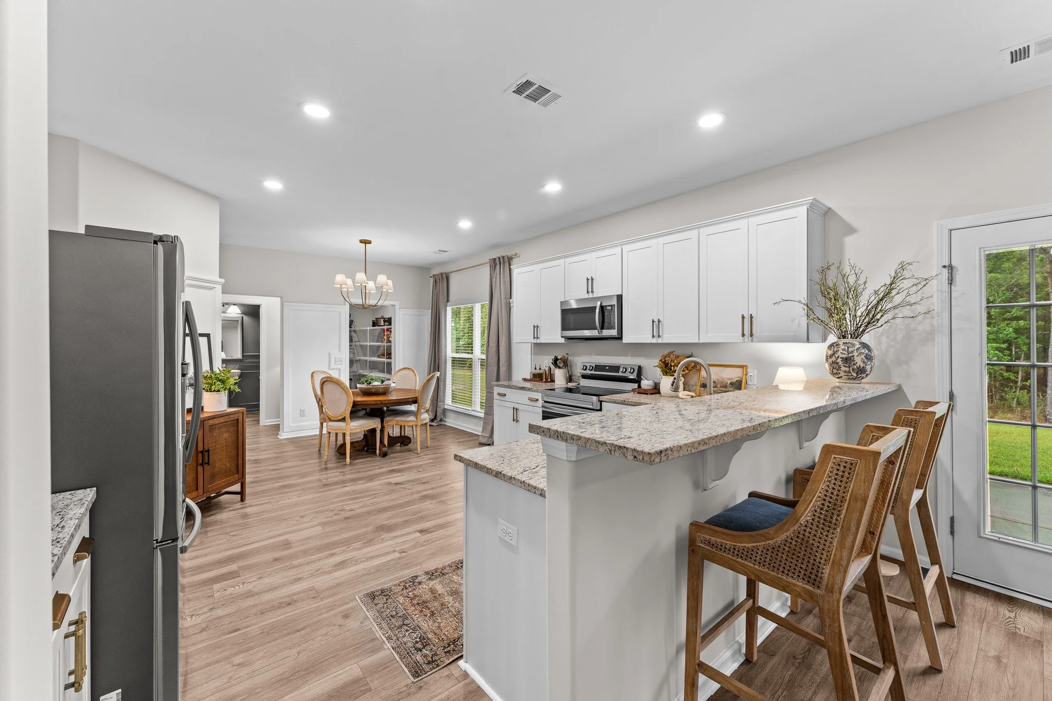 101 TELFORD ST-105.jpg
