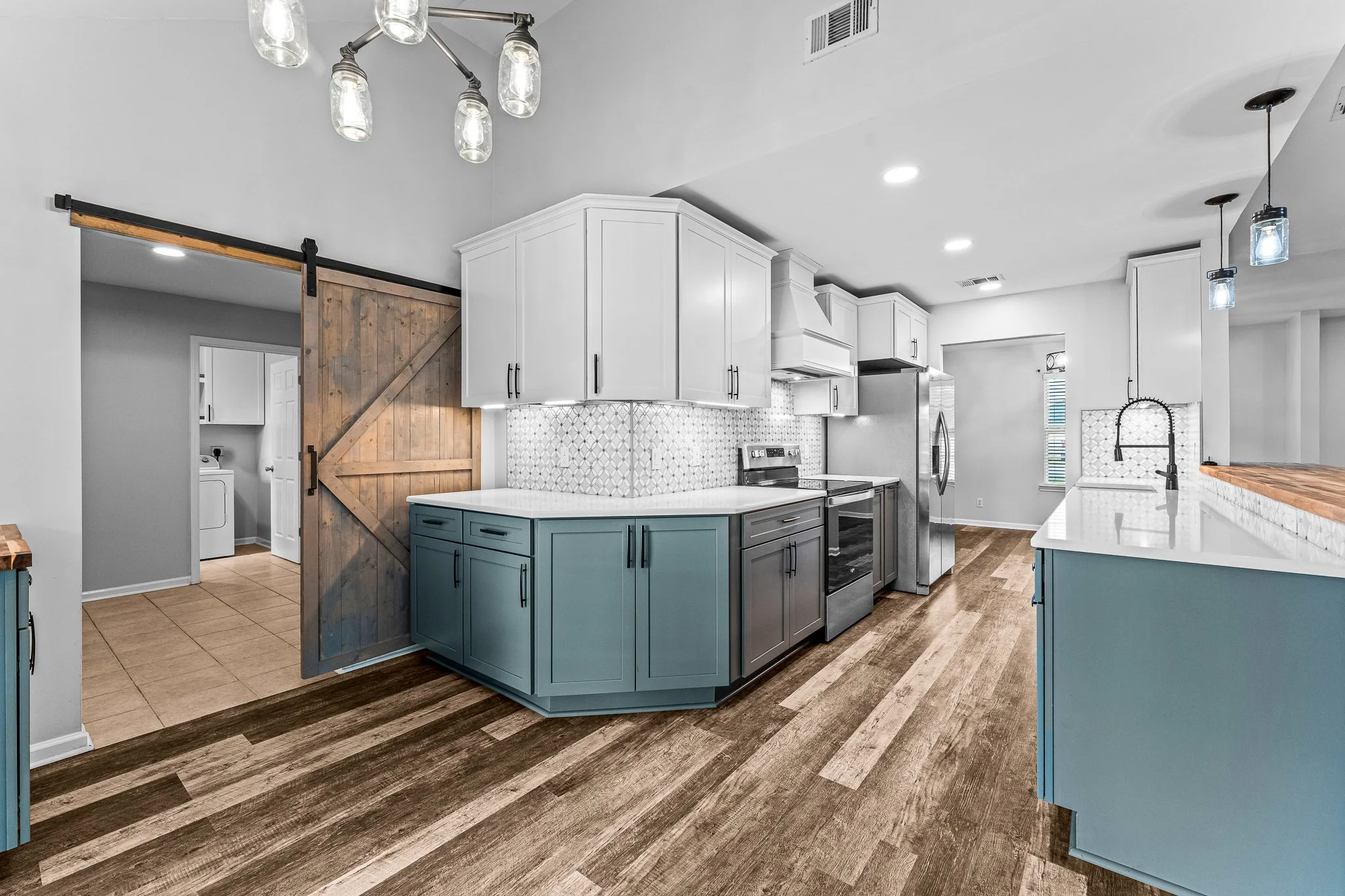 200 CYANE LANE-31.jpg