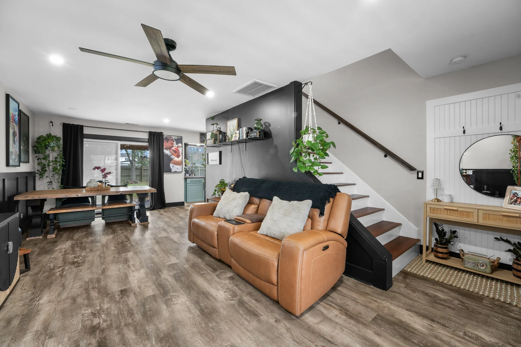 100 LIVE OAK CIR-23.jpg