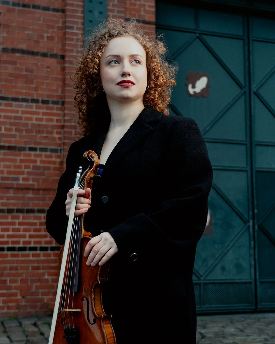 Eva Wetzel No. 3 v2 - 4x5 Insta Res - by Sören L. Schirmer.jpg