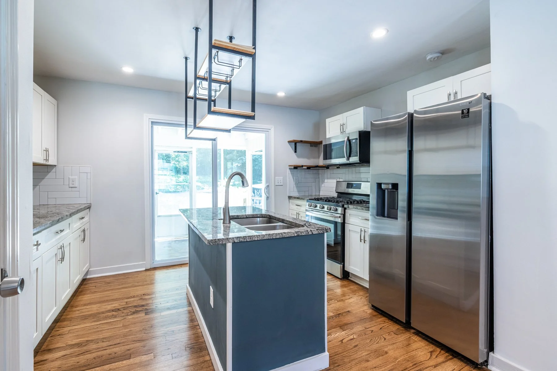 11 kitchen2.jpg