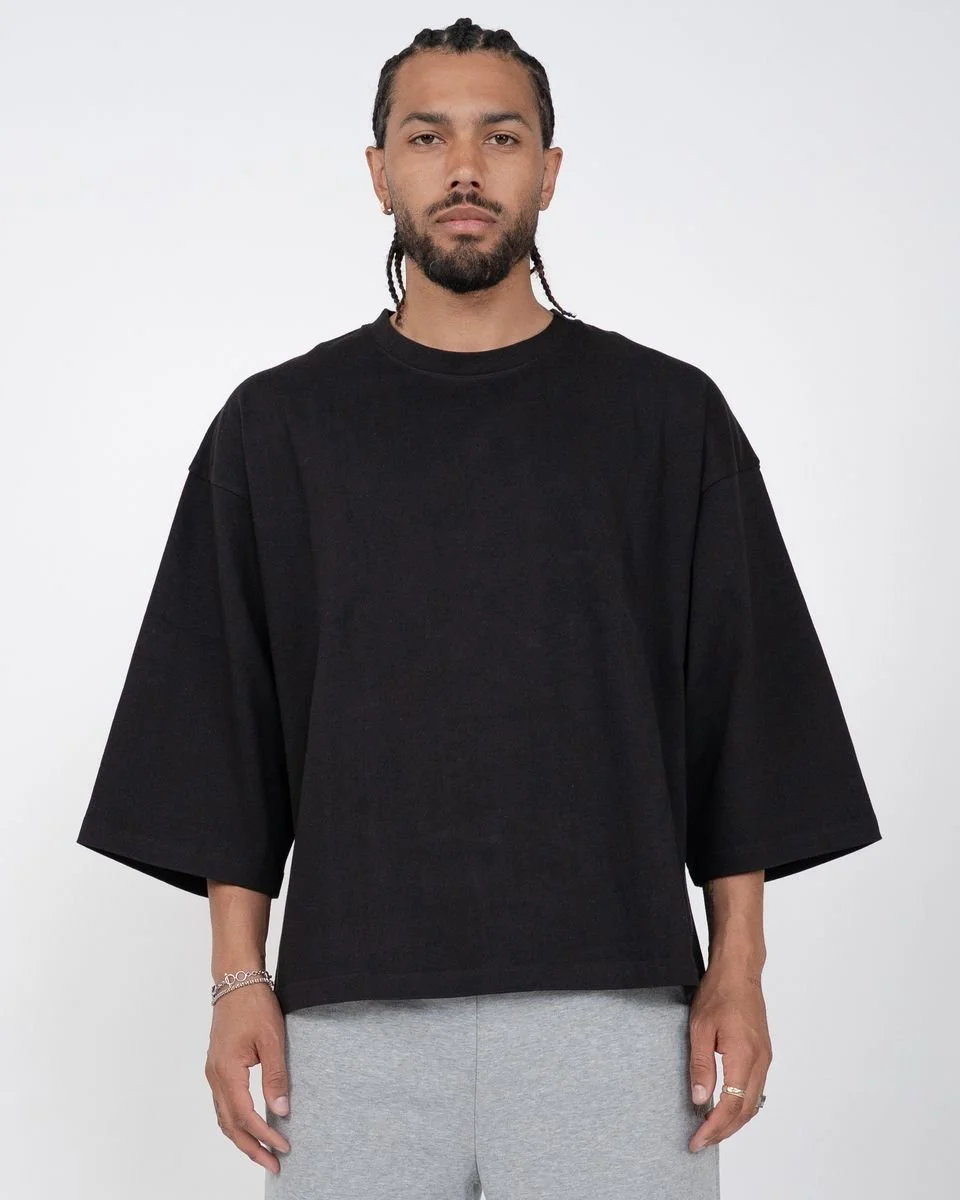 BOX CROP QUARTER SLEEVE BLK.jpg