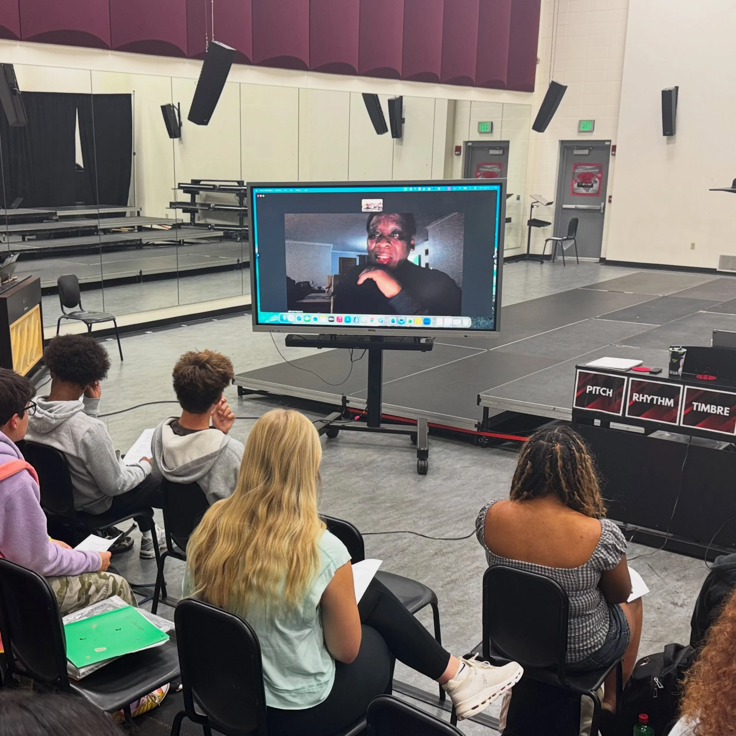 A Cappella had an amazing Zoom session today with Black South African choral composer and conductor @bongani_magatyana
They learned an excerpt from his choral work AMABUTHO, in celebration of South African freedom fighter Oliver Tambo, and his return