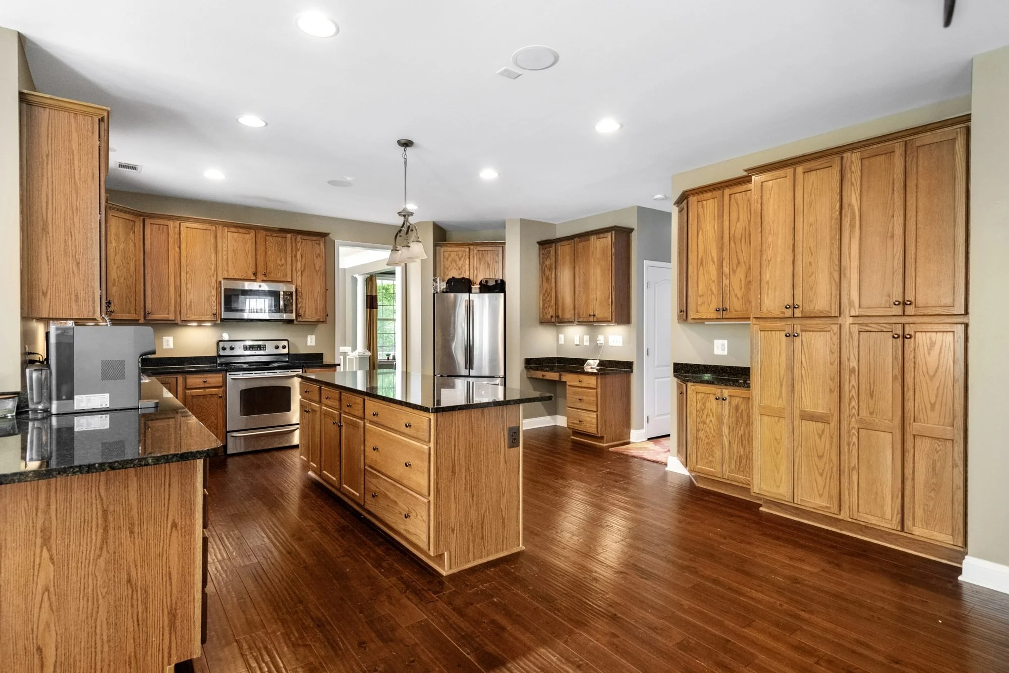 102-aquifer-05-kitchen-island.jpg