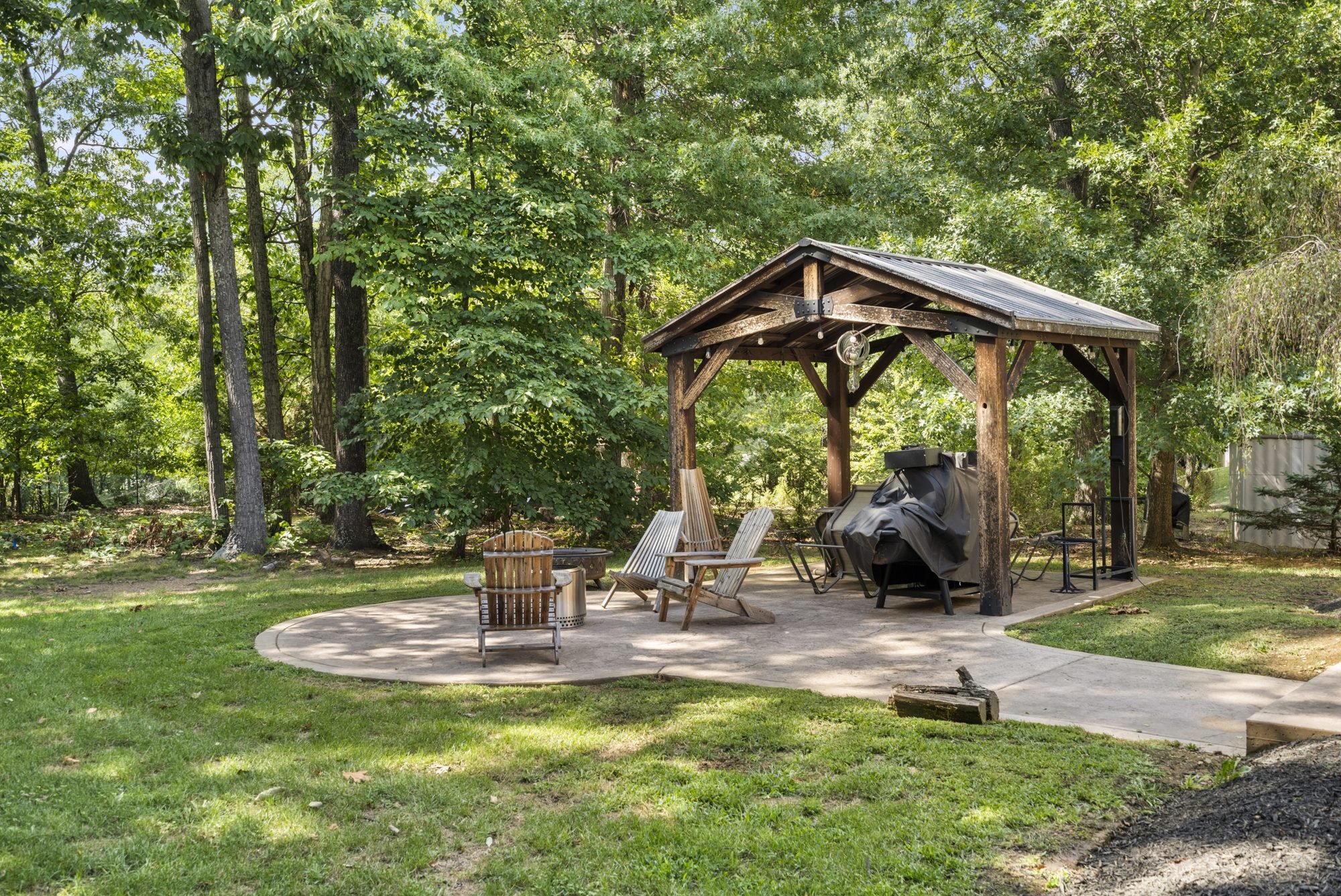 102-aquifer-12-gazebo-patio.jpg