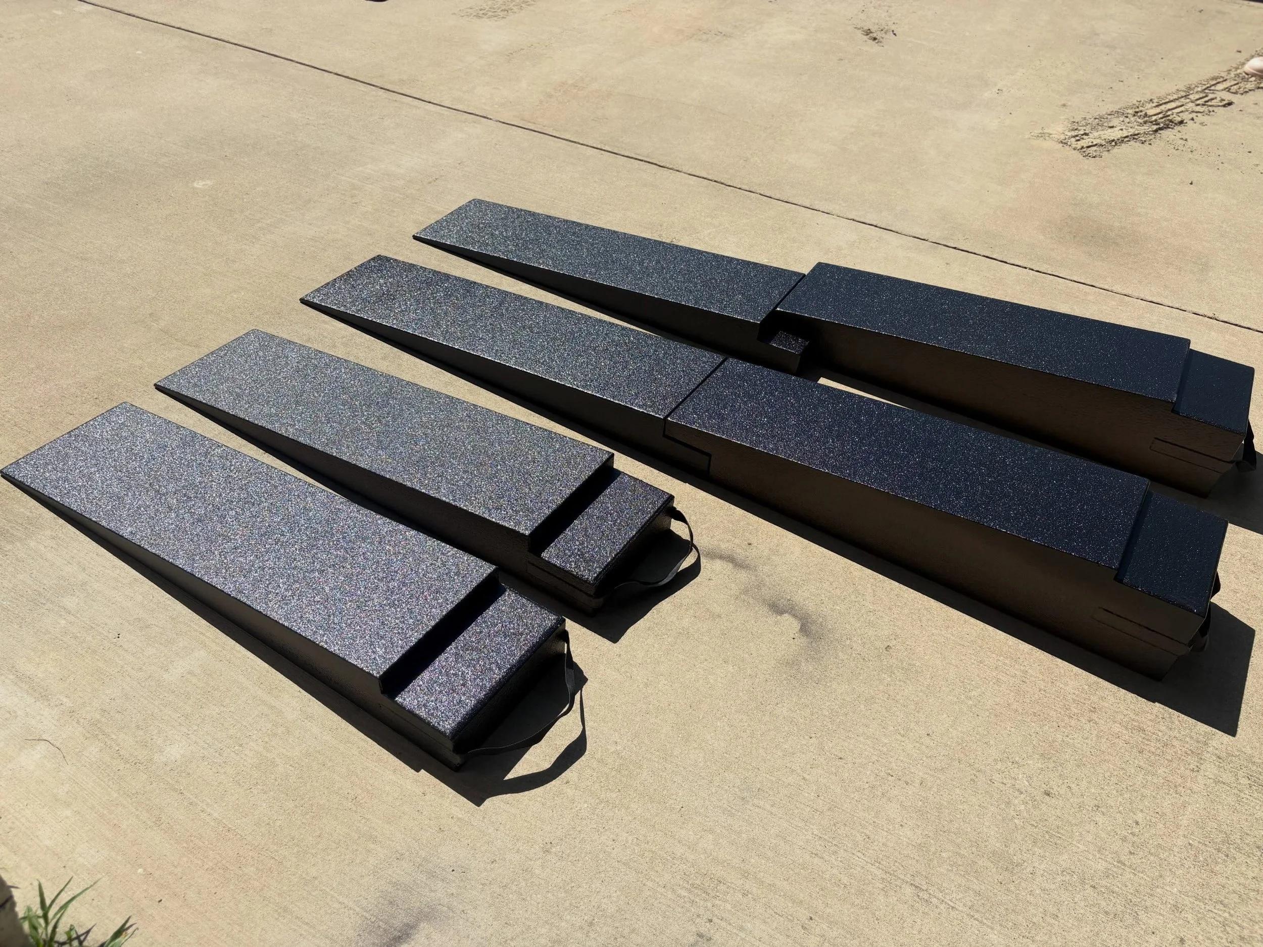 We have loads of Tow Ramps in stock! 

Made out of a Heavy Duty yet lightweight high density polyurethane composite material.

If you are interested in a set, hit that link in our bio to order yours, Free Shipping on all ramps!

Feel free to also rea