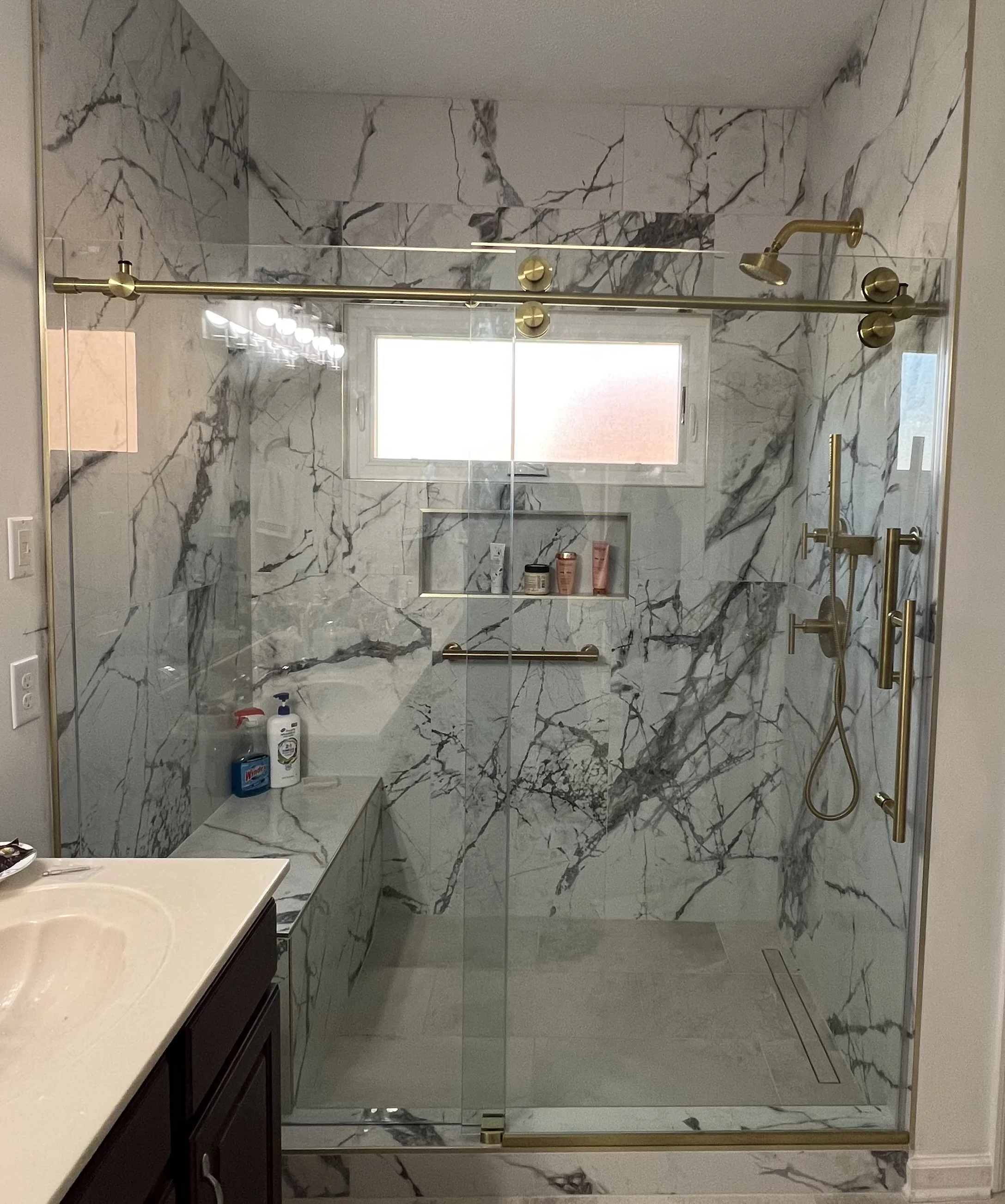 Semi-Frameless Showers