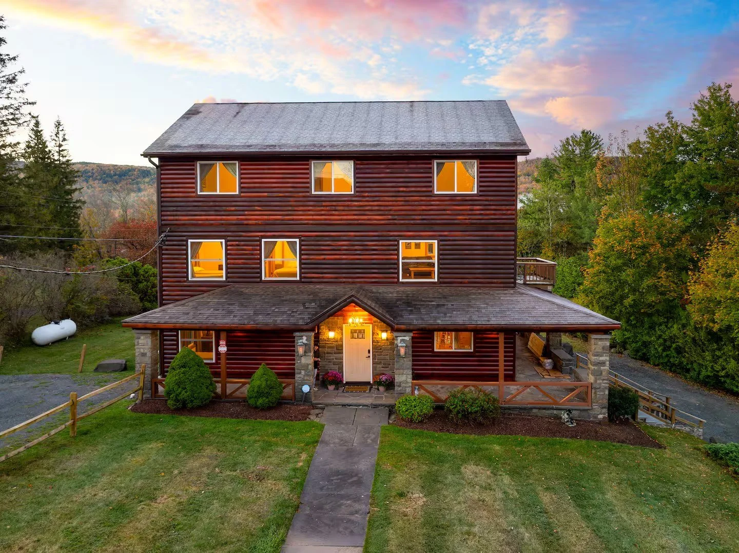 Lodge 25.jpg
