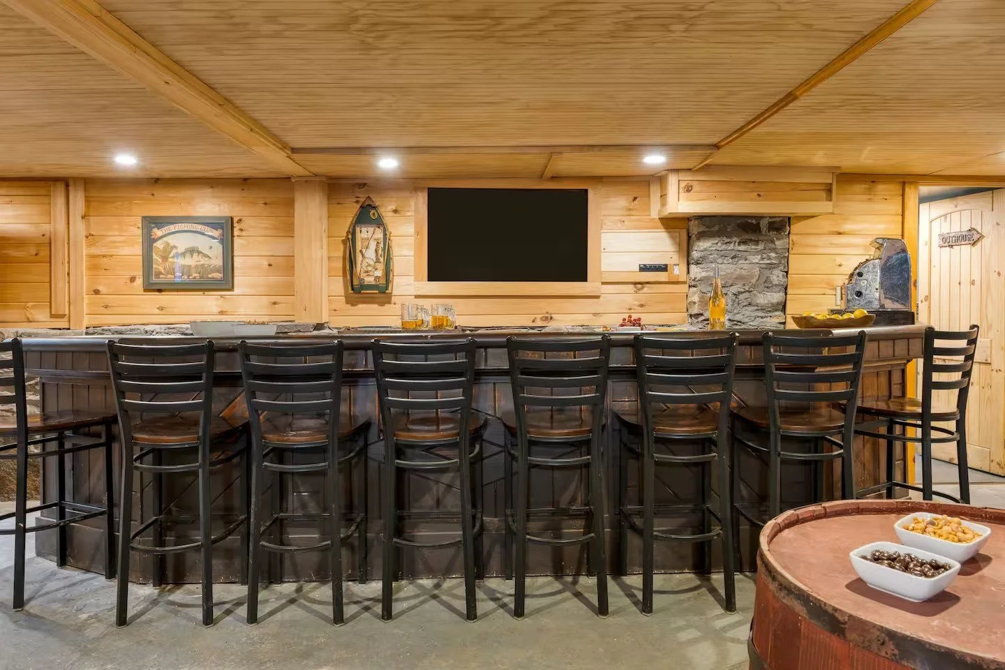 Lodge 12.jpg