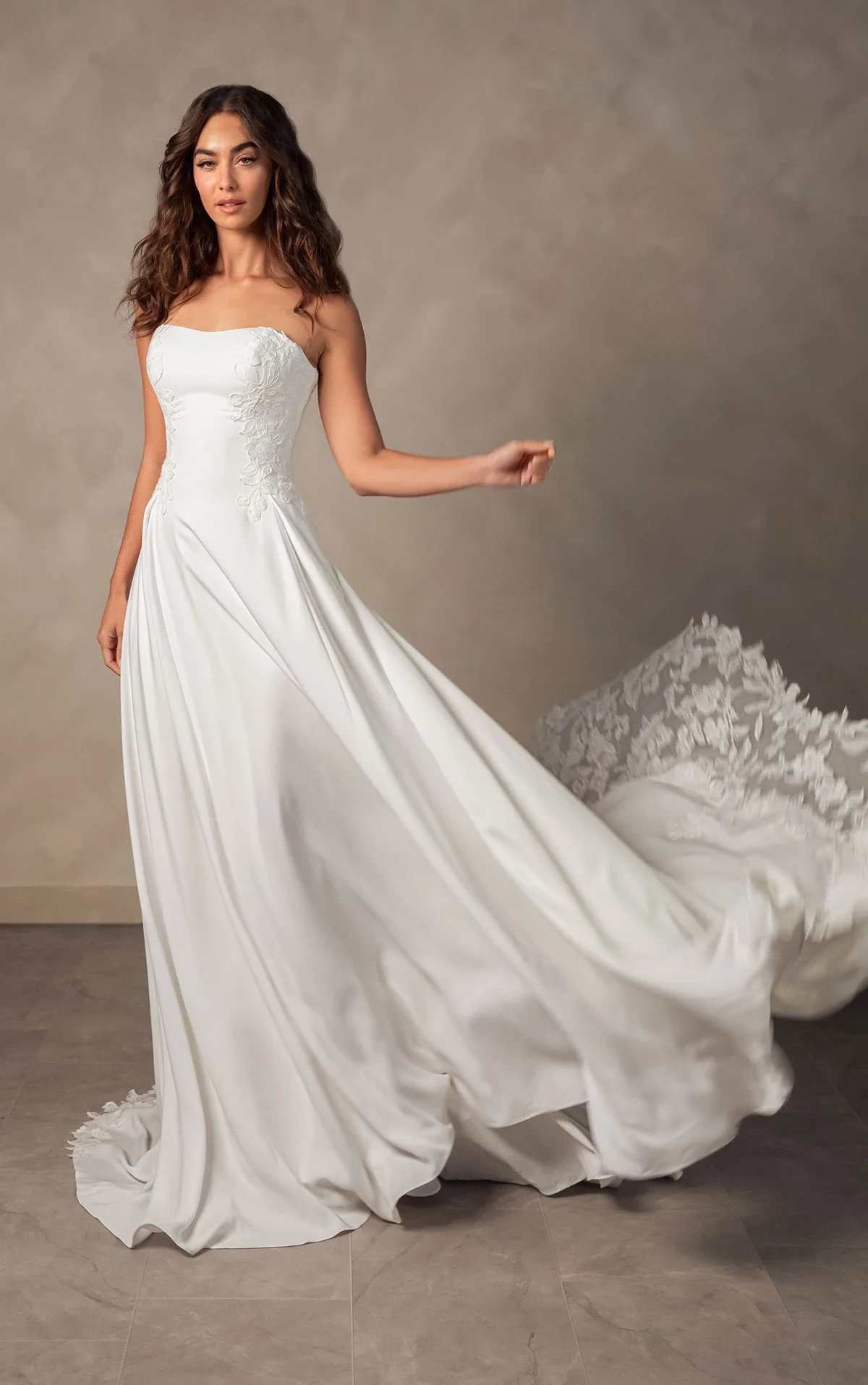 A-LINE WEDDING DRESS WITH LACE BACK