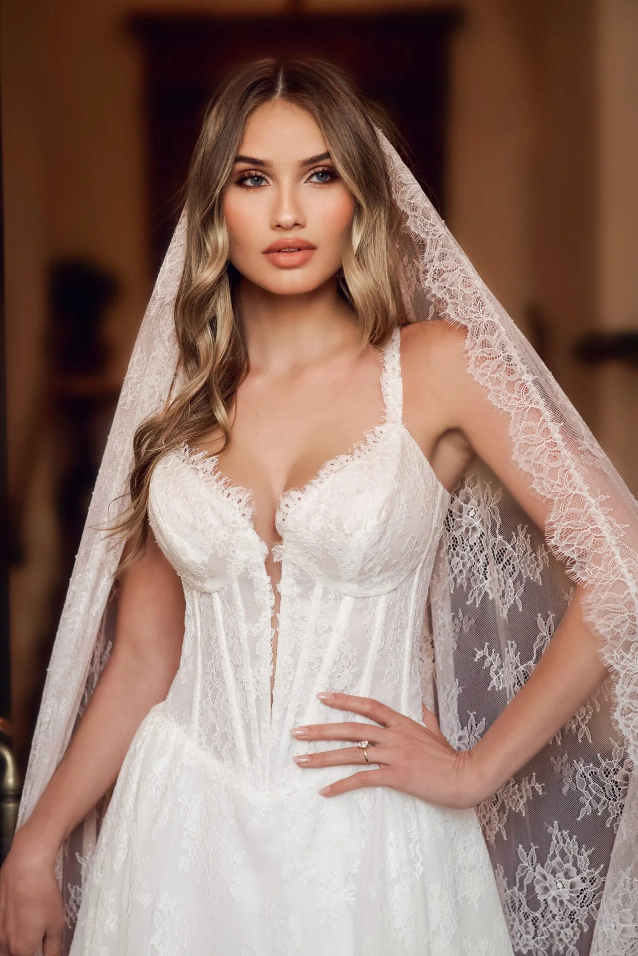 ALLOVER LACE A-LINE WEDDING DRESS