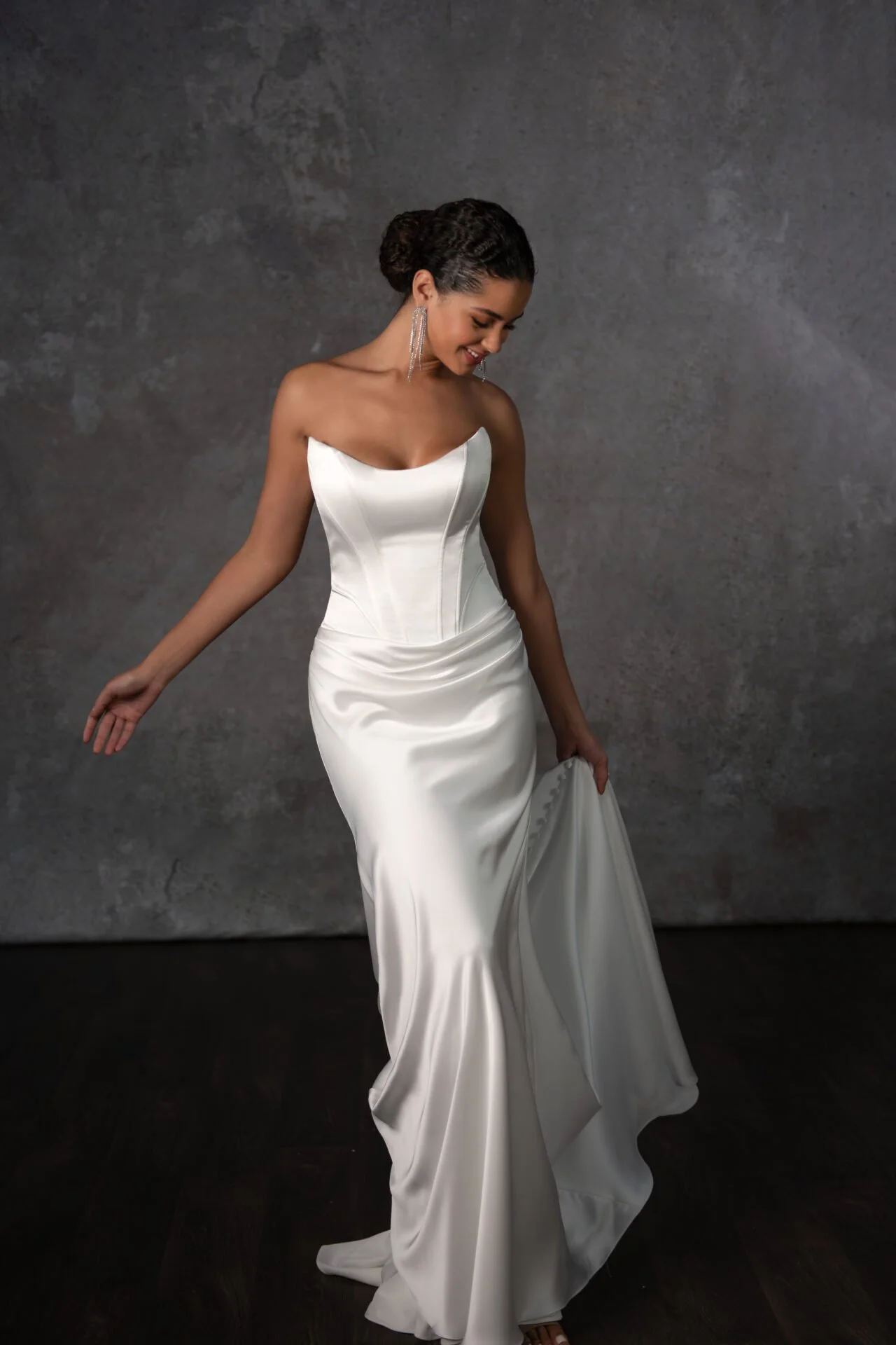 STRAPLESS COLUMN WEDDING DRESS WITH CORSET BODICE
