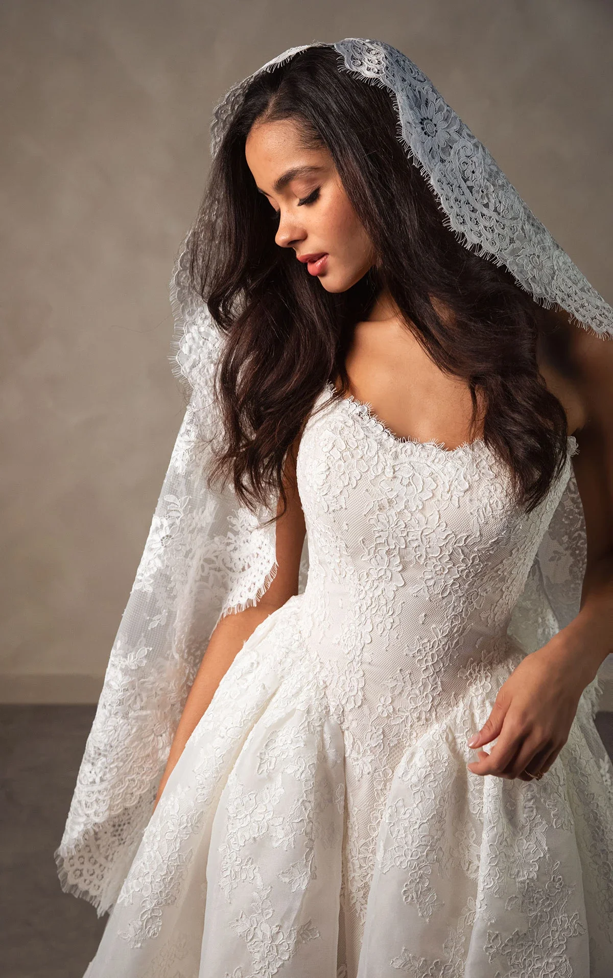 ROMANTIC LACE BALLGOWN